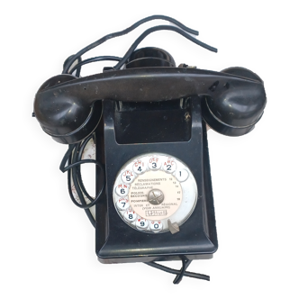 Black Bakelite phone