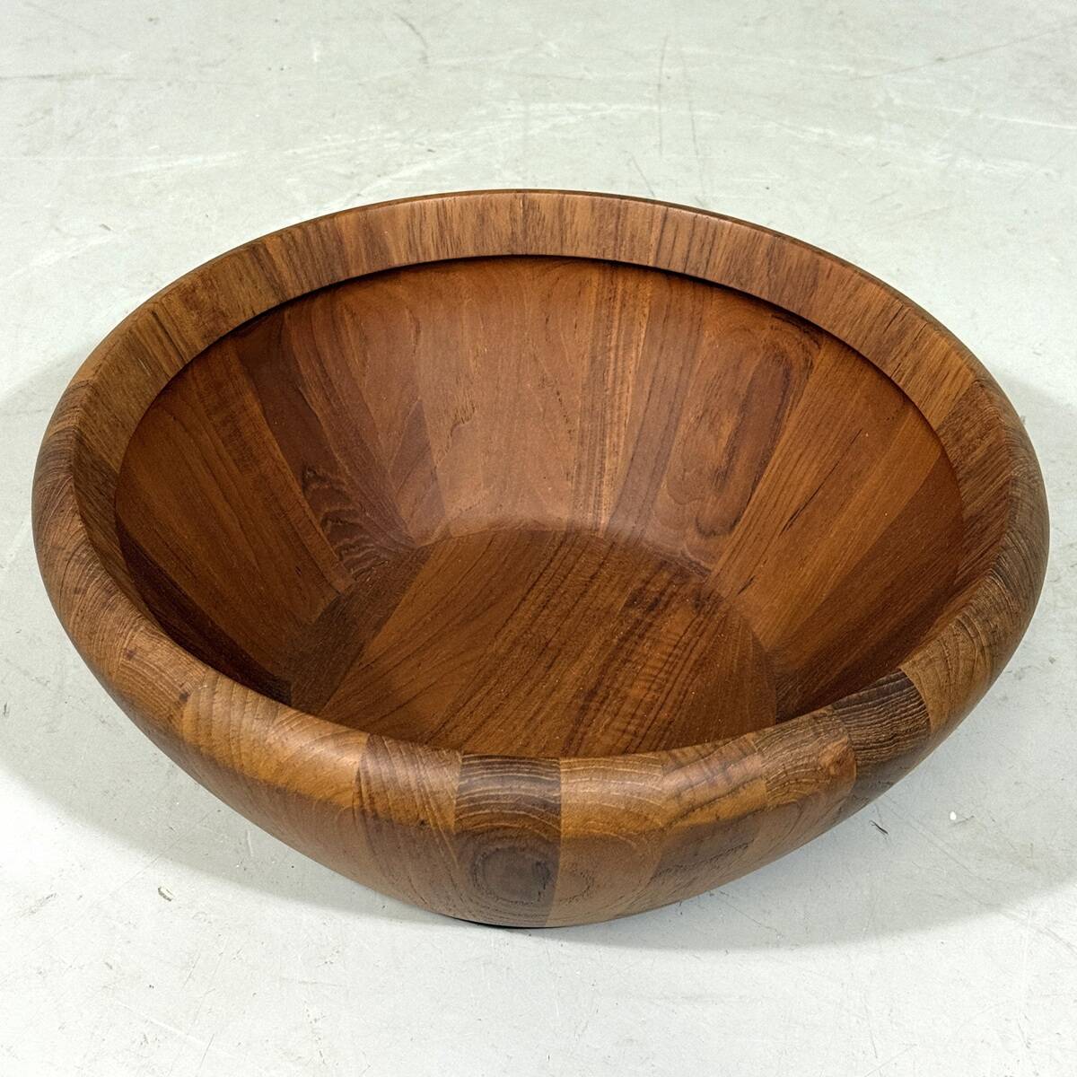 Richard Nissen large teak salade bowl fruit bowl Denmark 1960’s