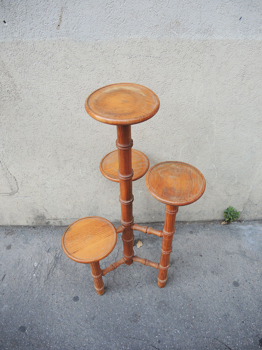 Plant holder in wood