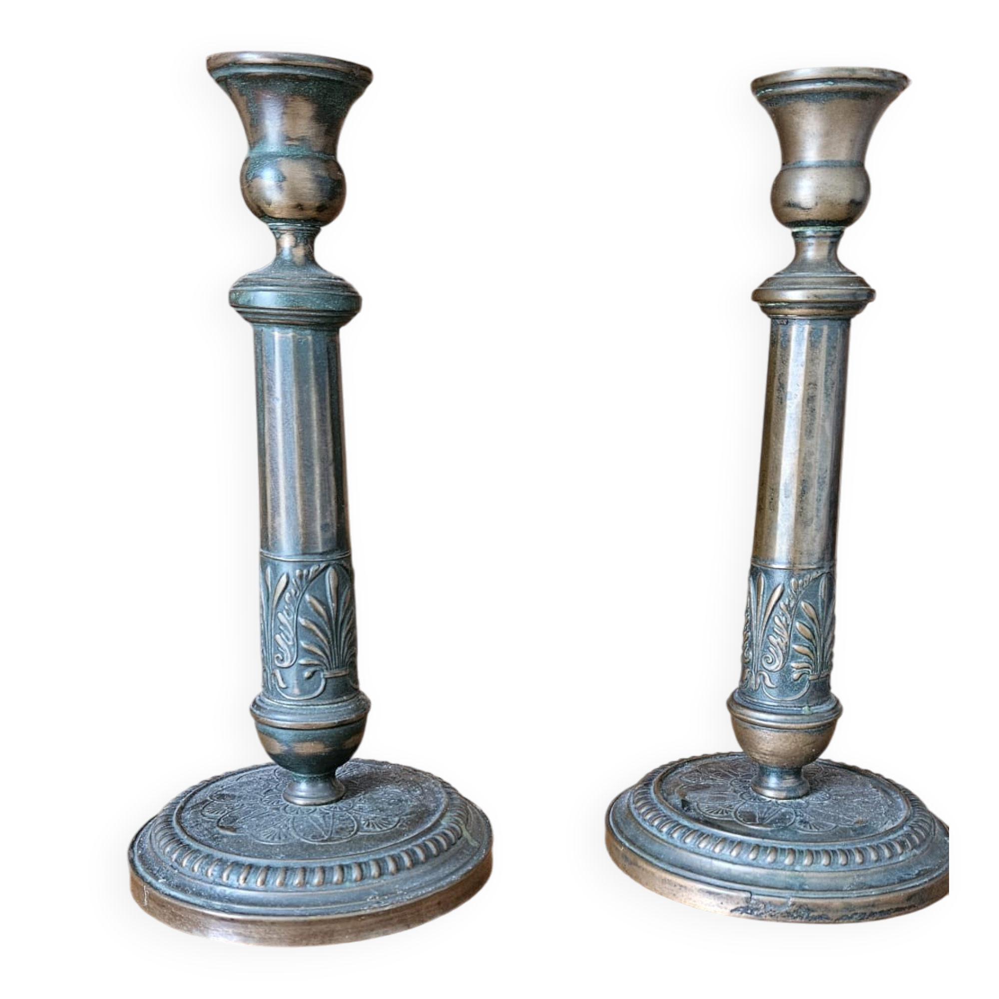 Set of 2 candle holders/candlesticks