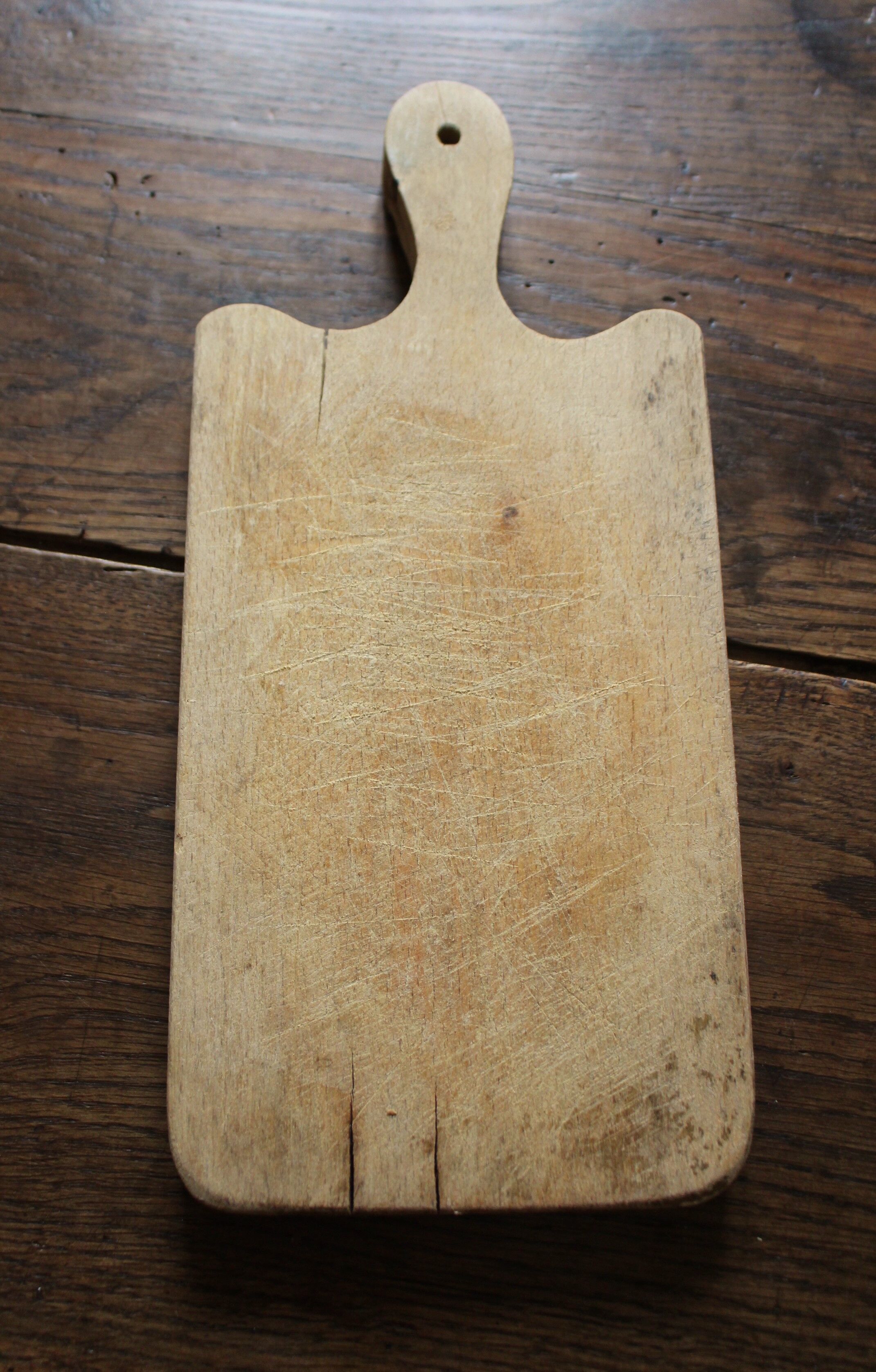 Wooden cutting board