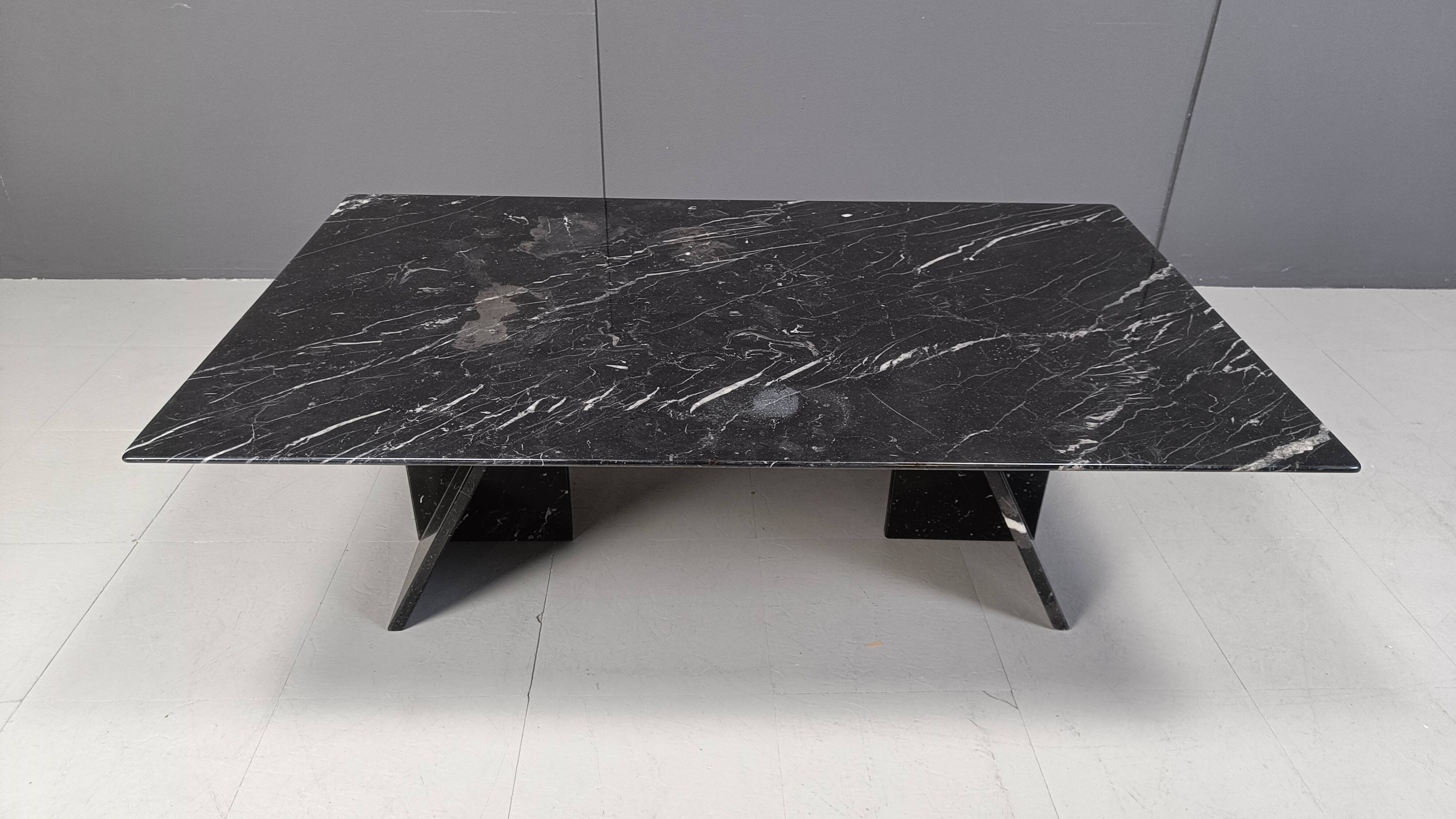 Table basse vintage en marbre noir, 1970