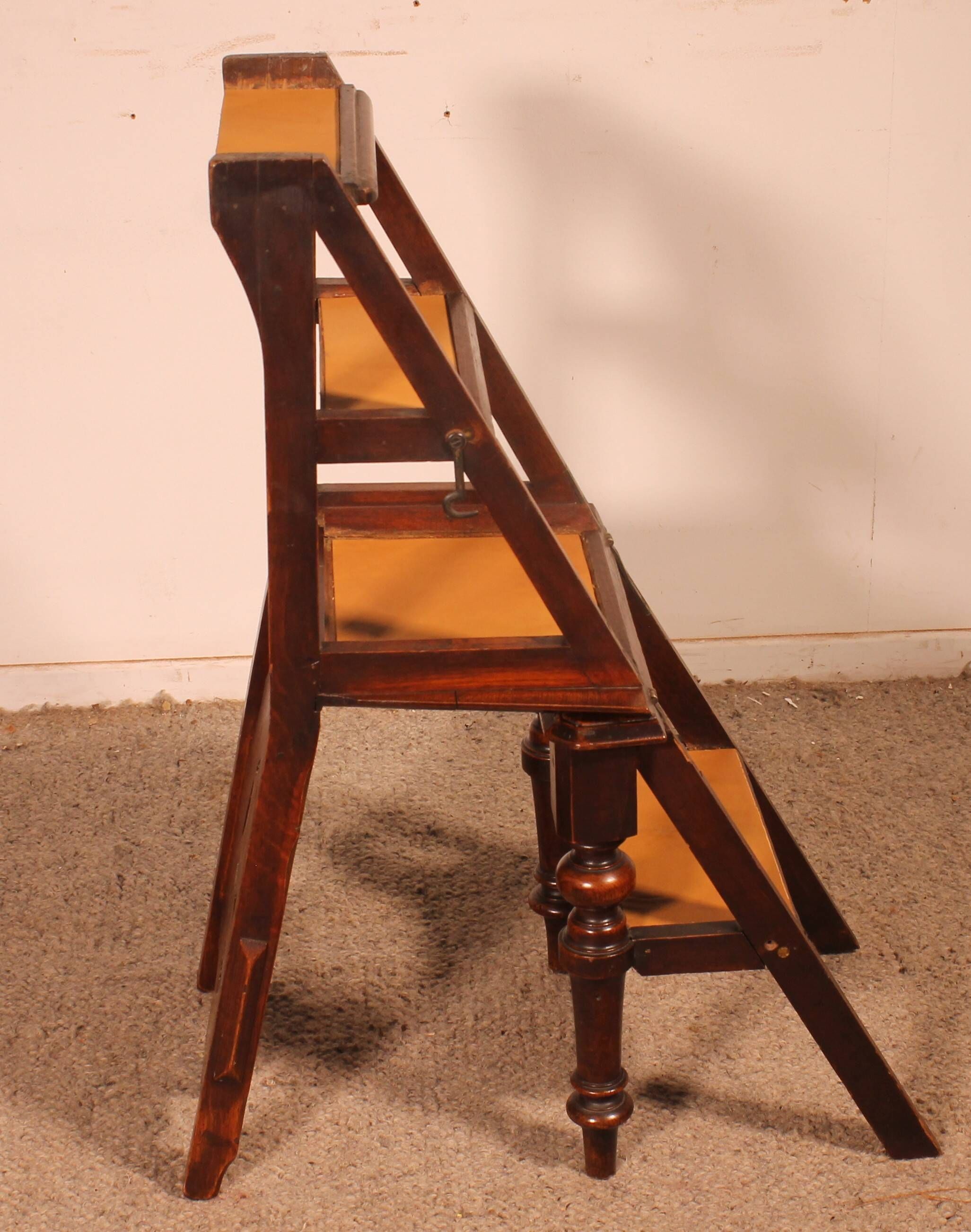 neogothic step stool - 19th century in oak