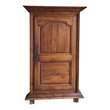 Louis XIII oak wardrobe, bonnetière, 18th century.