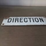 Curved enamel plate direction