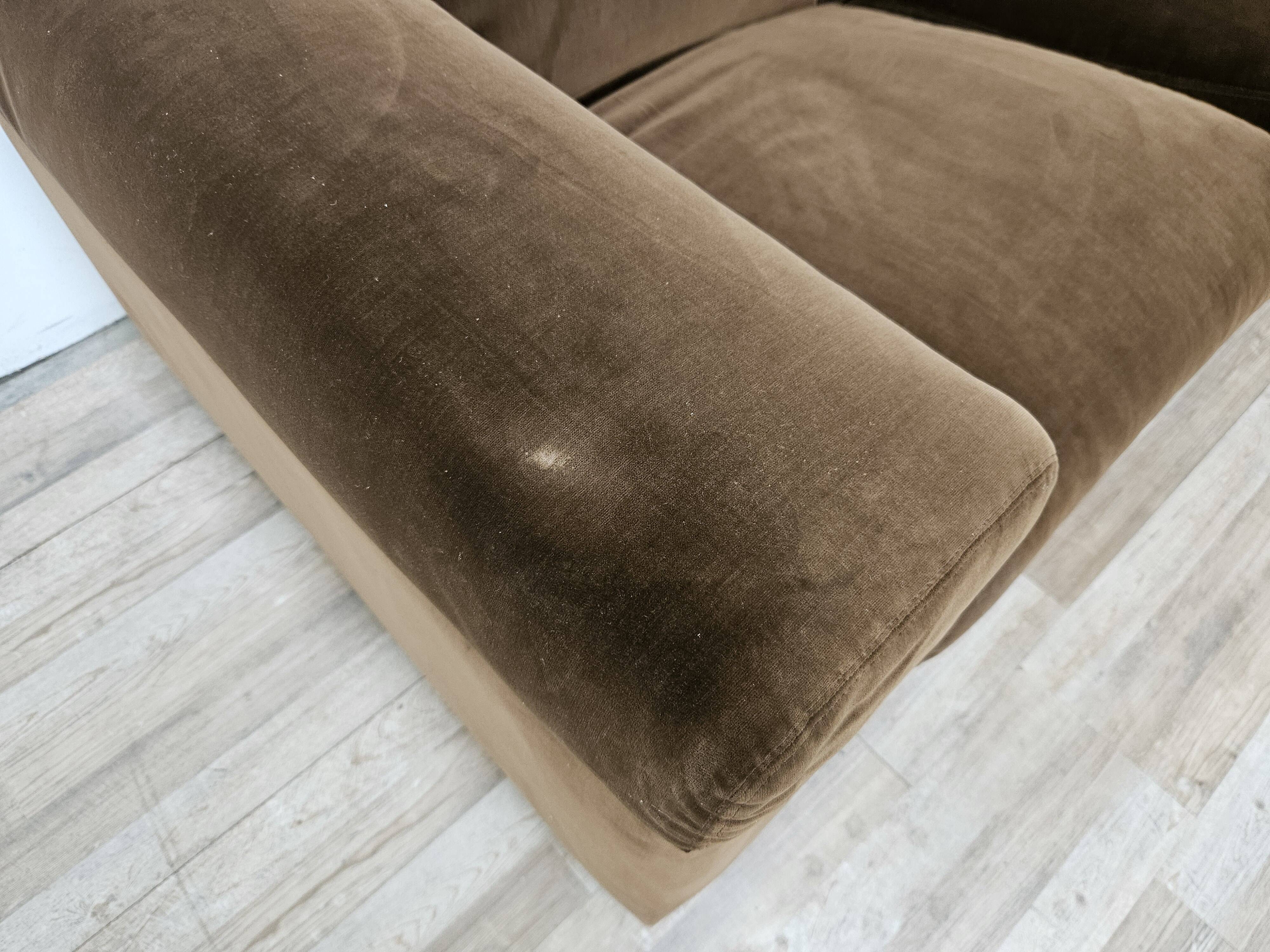 Tecno D120 three-seater sofa by Valeria Borsani and Alfredo Bonetti, 1966