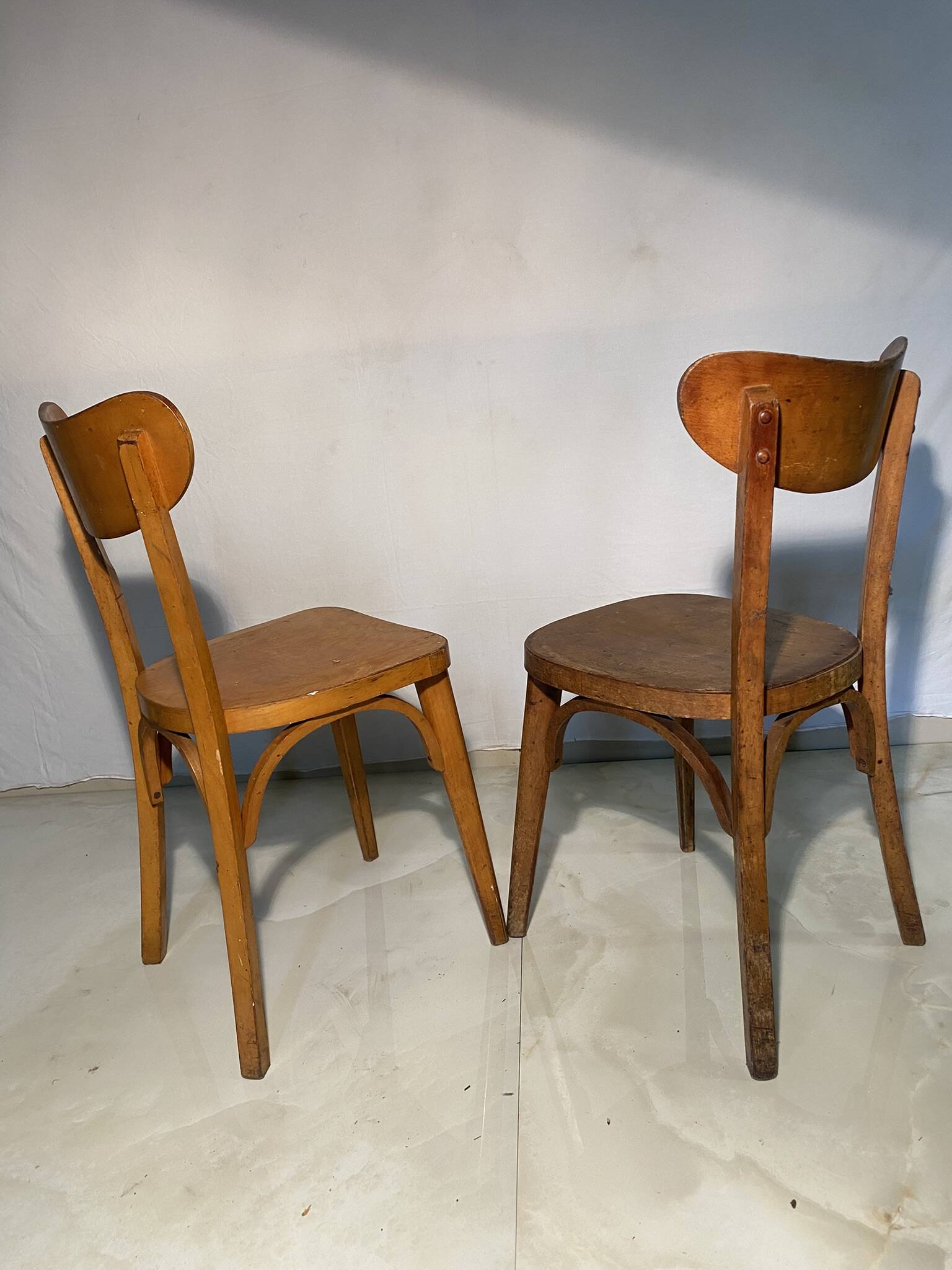 Pair of mismatched vintage chairs - 50s minimalist design
