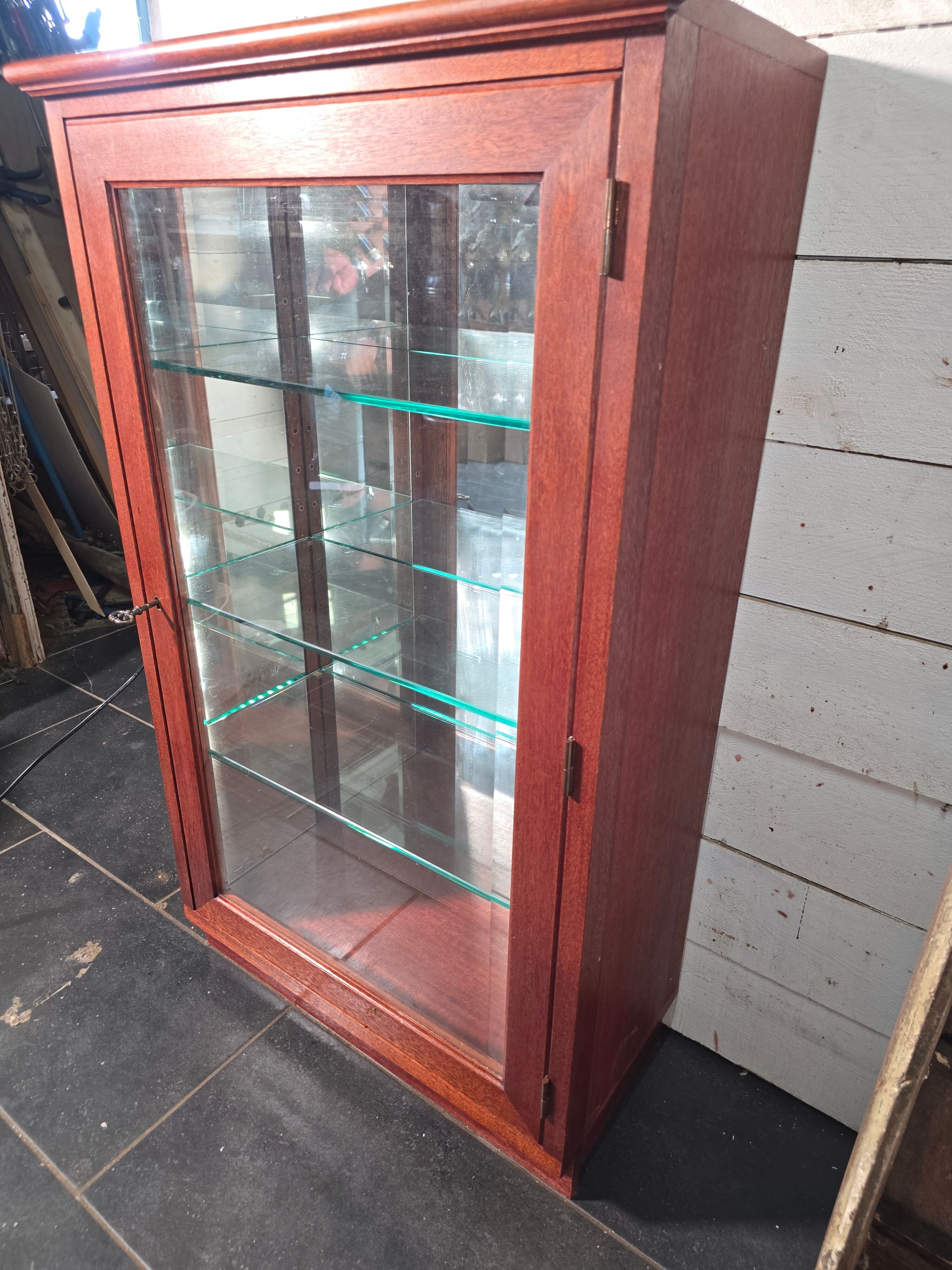 Mahogany display cabinet 20th century