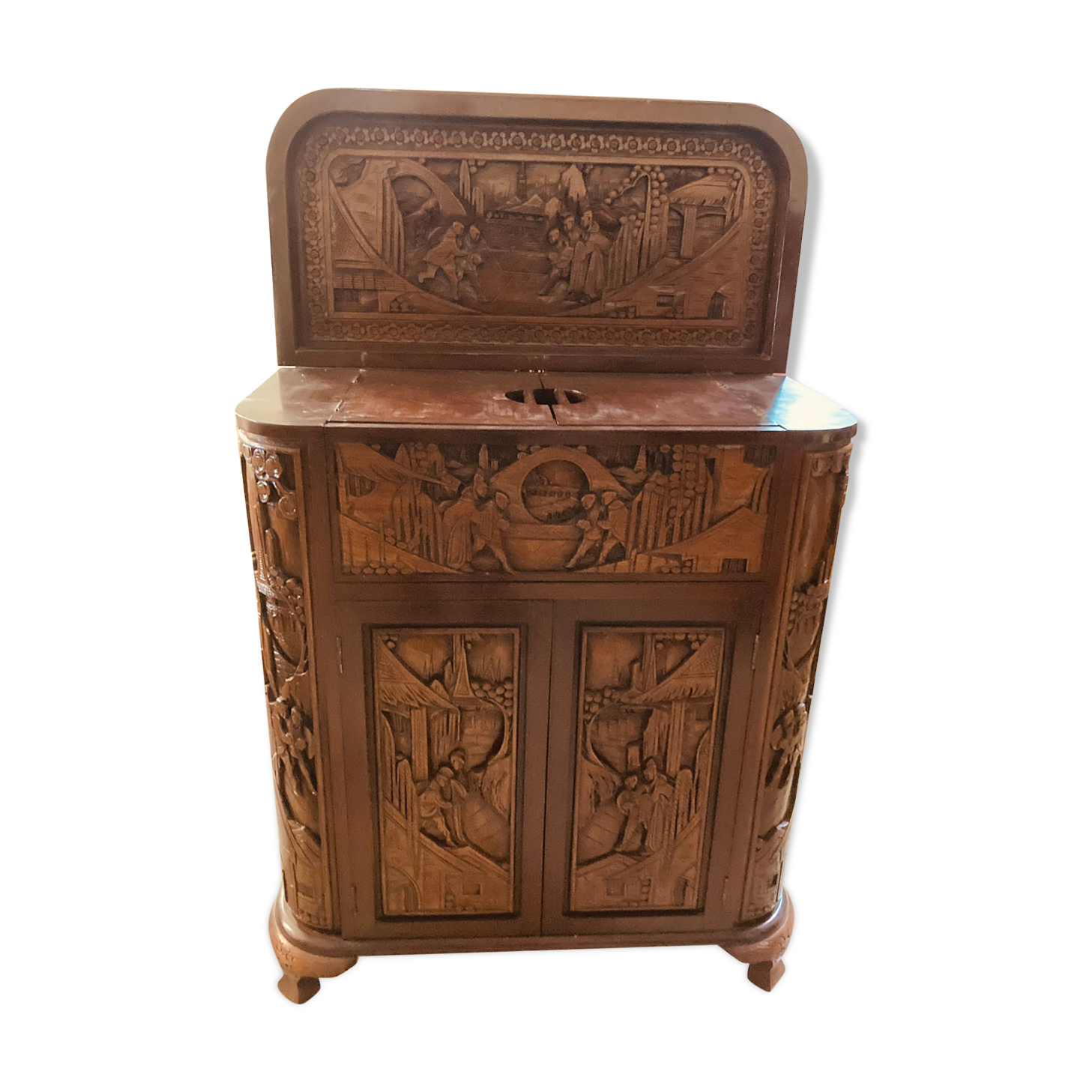 Bar origin Asia fully carved