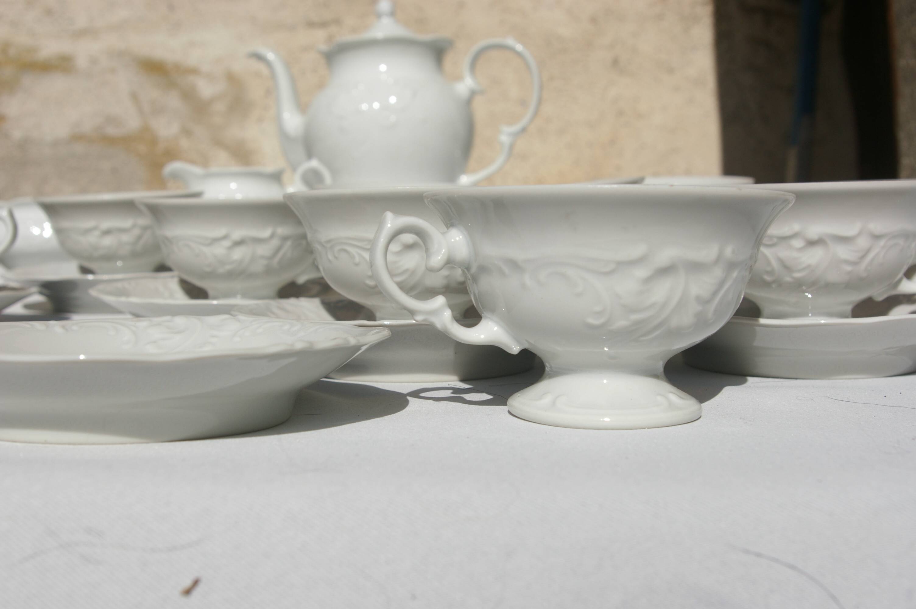 White Porcelain tea service with Louis XV reliefs WALBRZYCH
