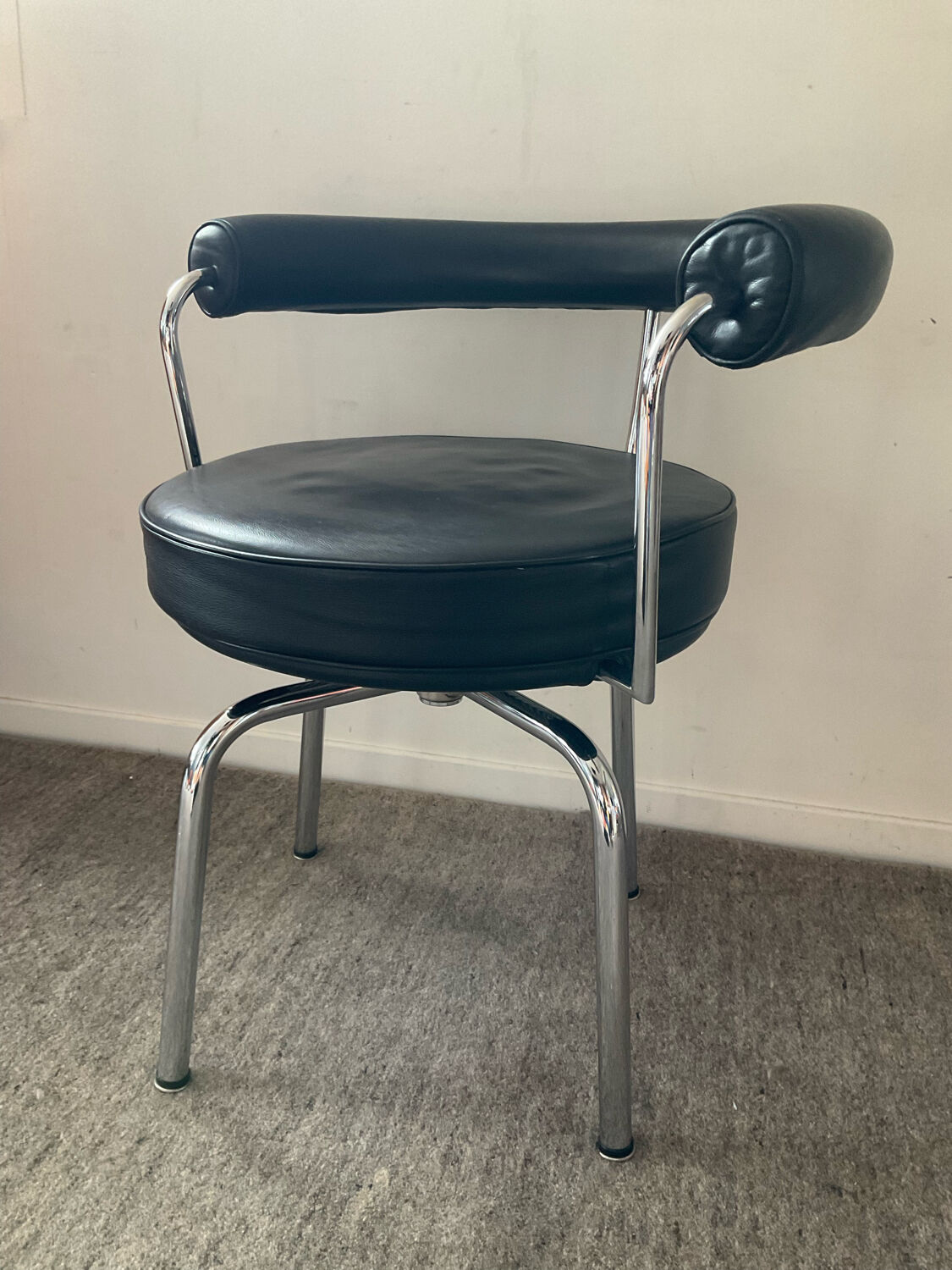 Swivel armchair of the 70