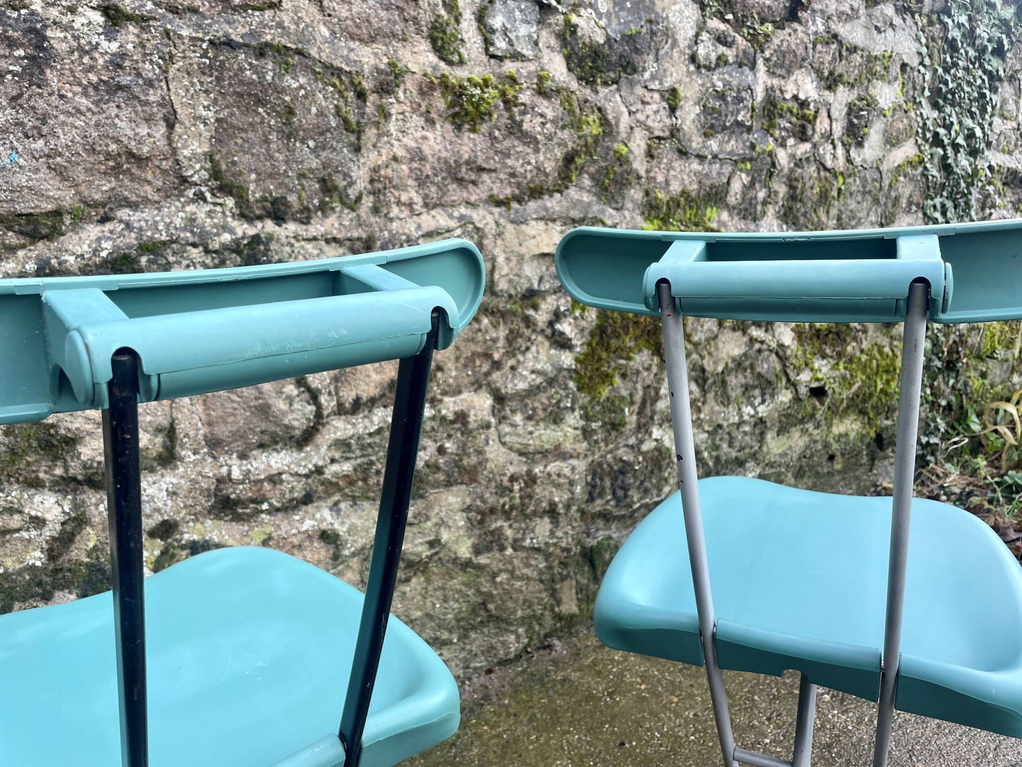 Set of 2 folding chairs Rondine by Toshiyuki Kita for Magis Italy.