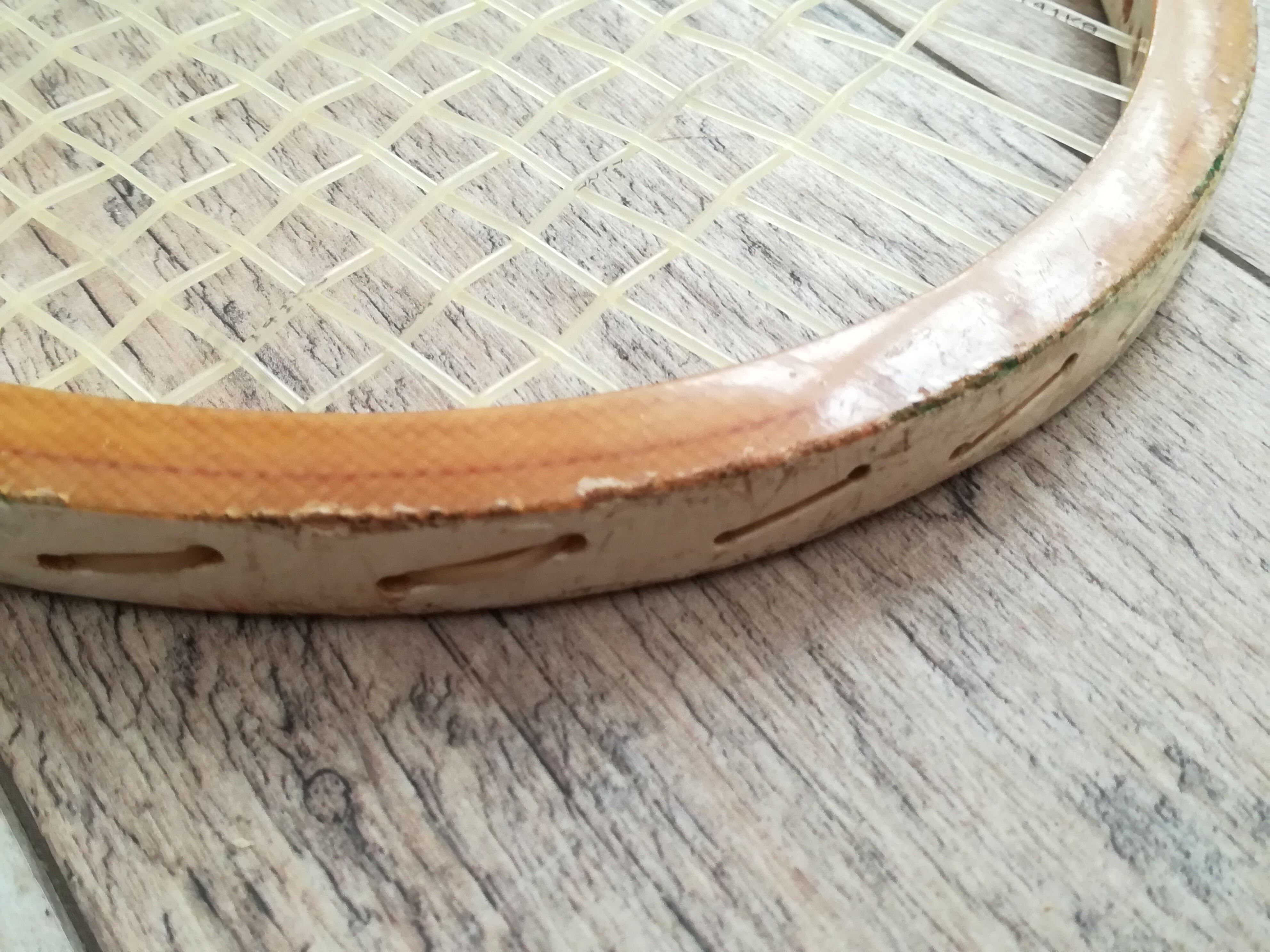 Raquette de tennis vintage lafourcade et sa housse
