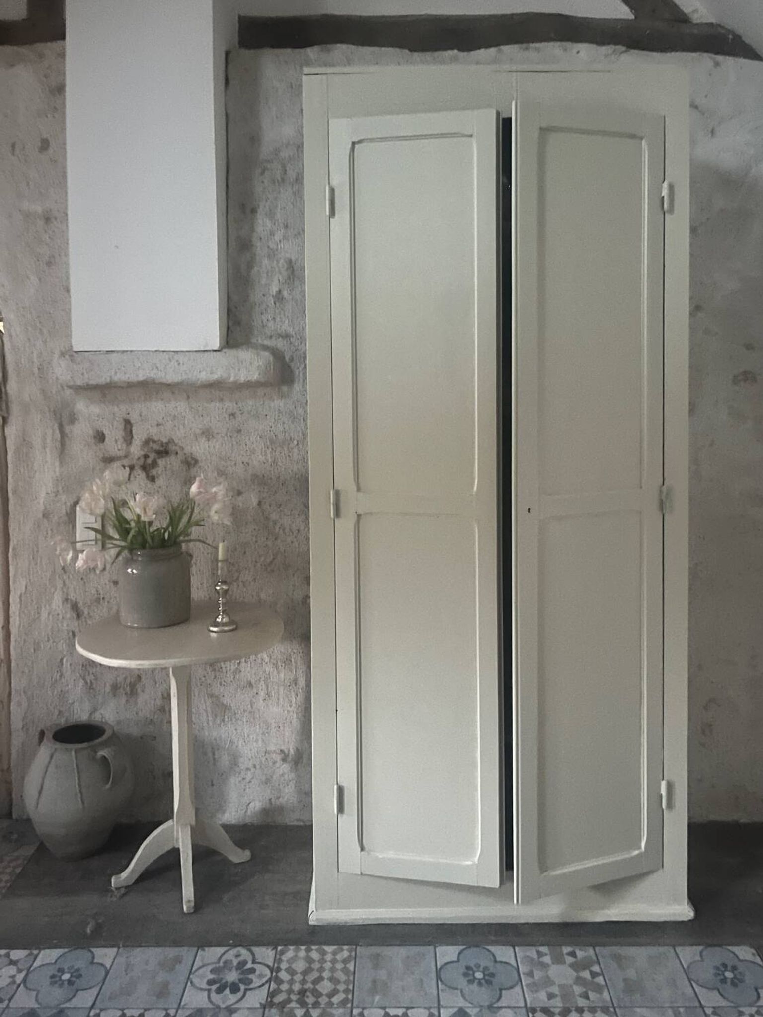 Wardrobe, linen cupboard