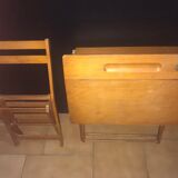 Foldable children's desk