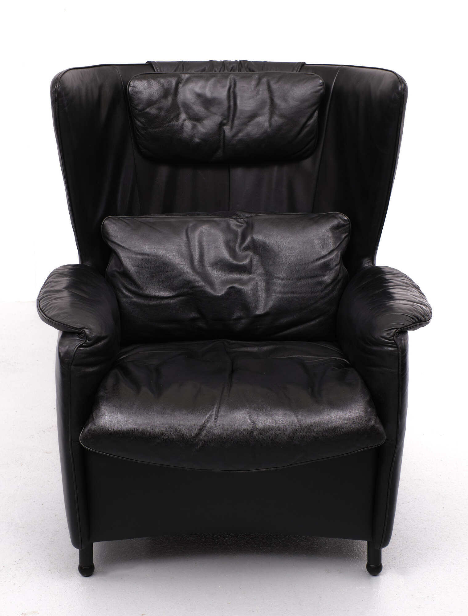 De Sede DS 23 Lounge Wing Chair and Ottoman, 1980s