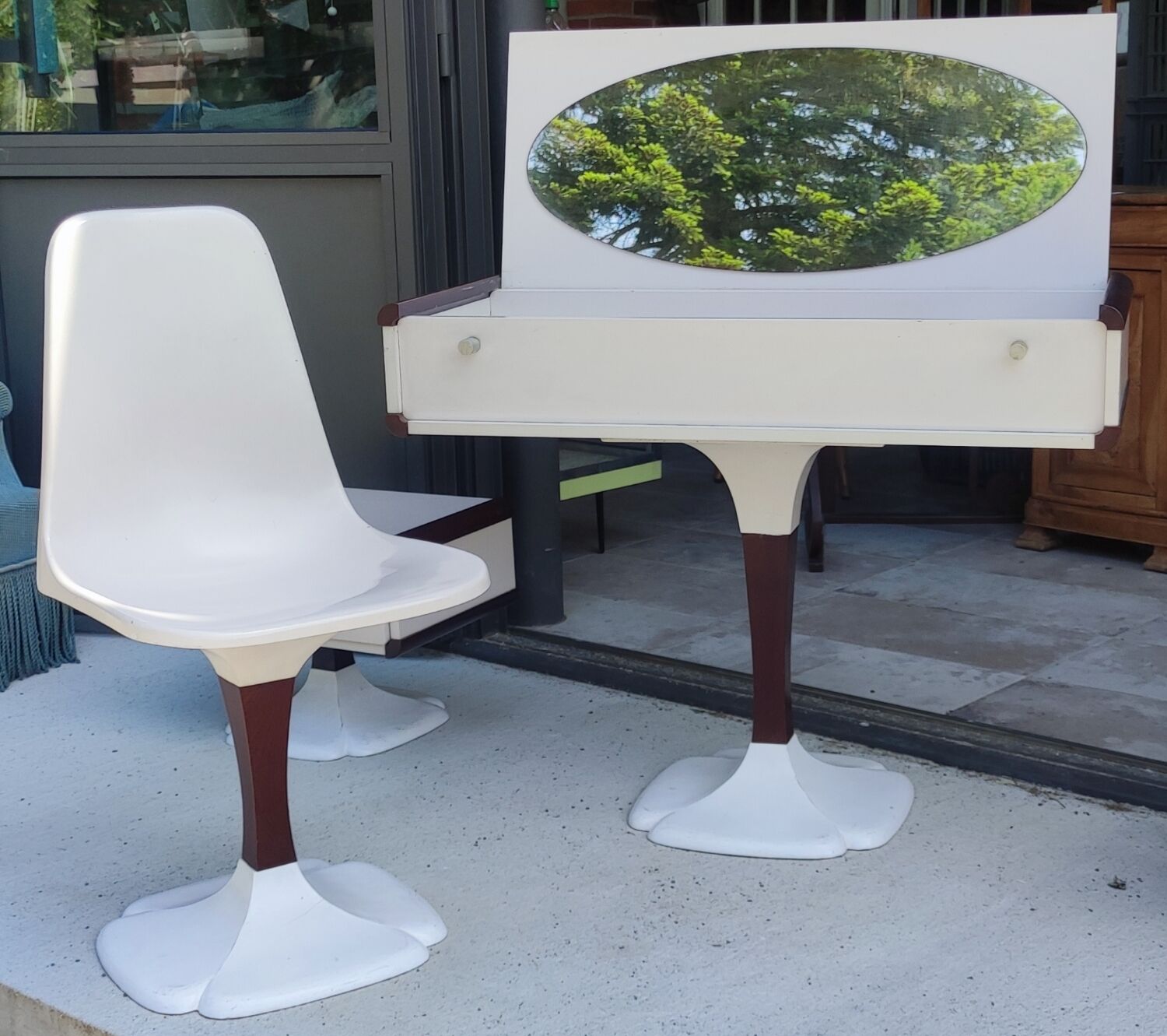 Dressing table, chair, 2 design bedside tables