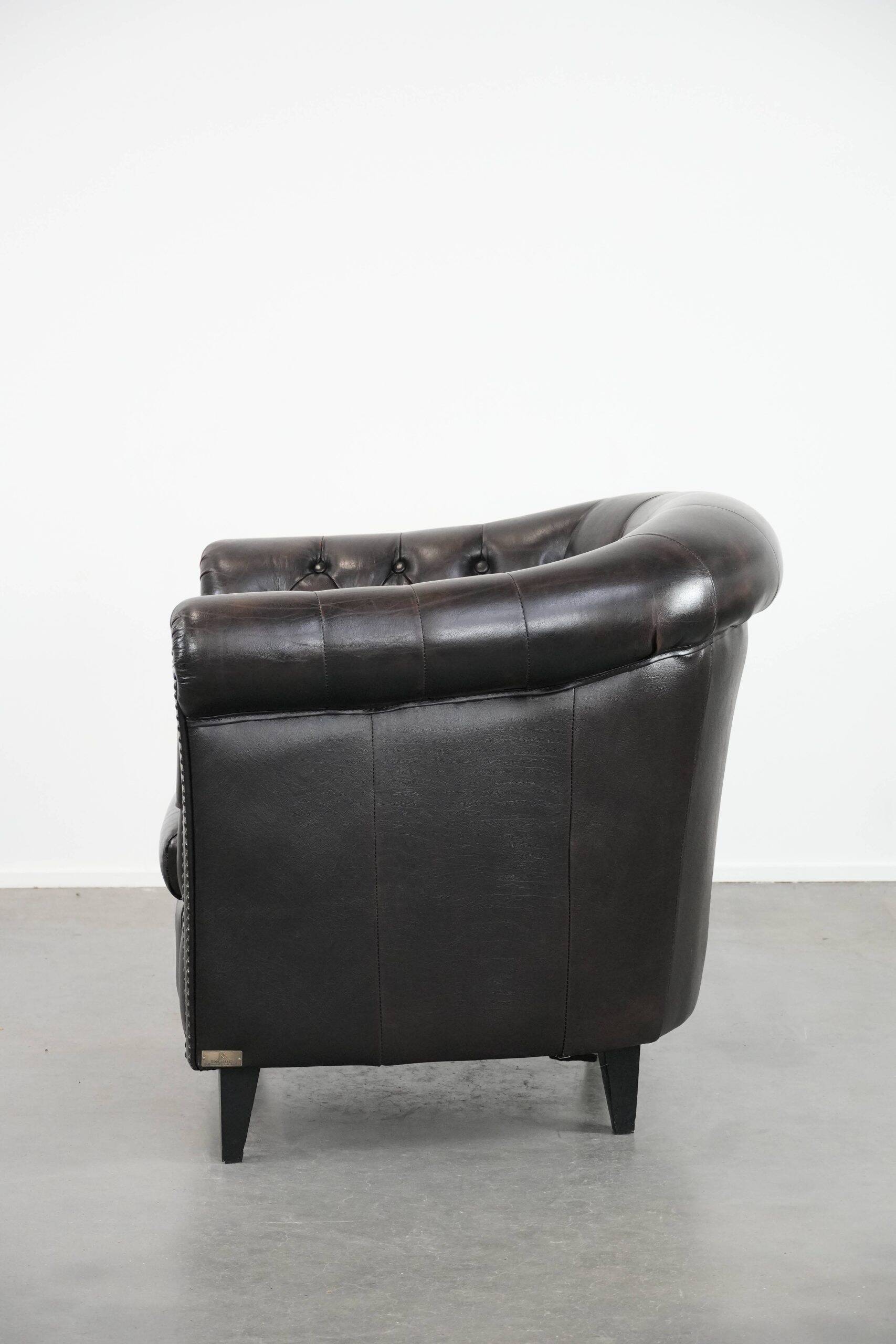 Dark luxury cowhide Chesterfield club armchair in English style