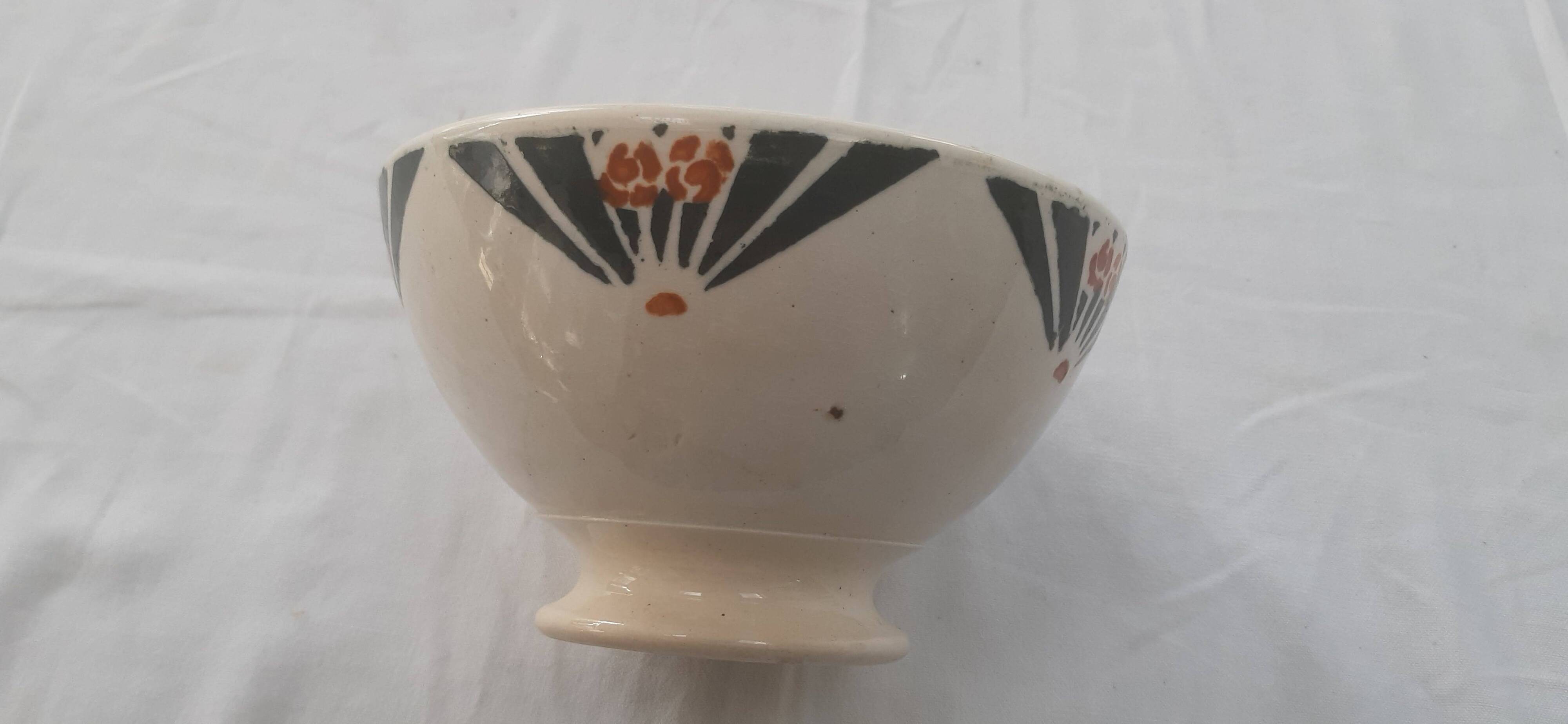 Old bowl stencil drawing