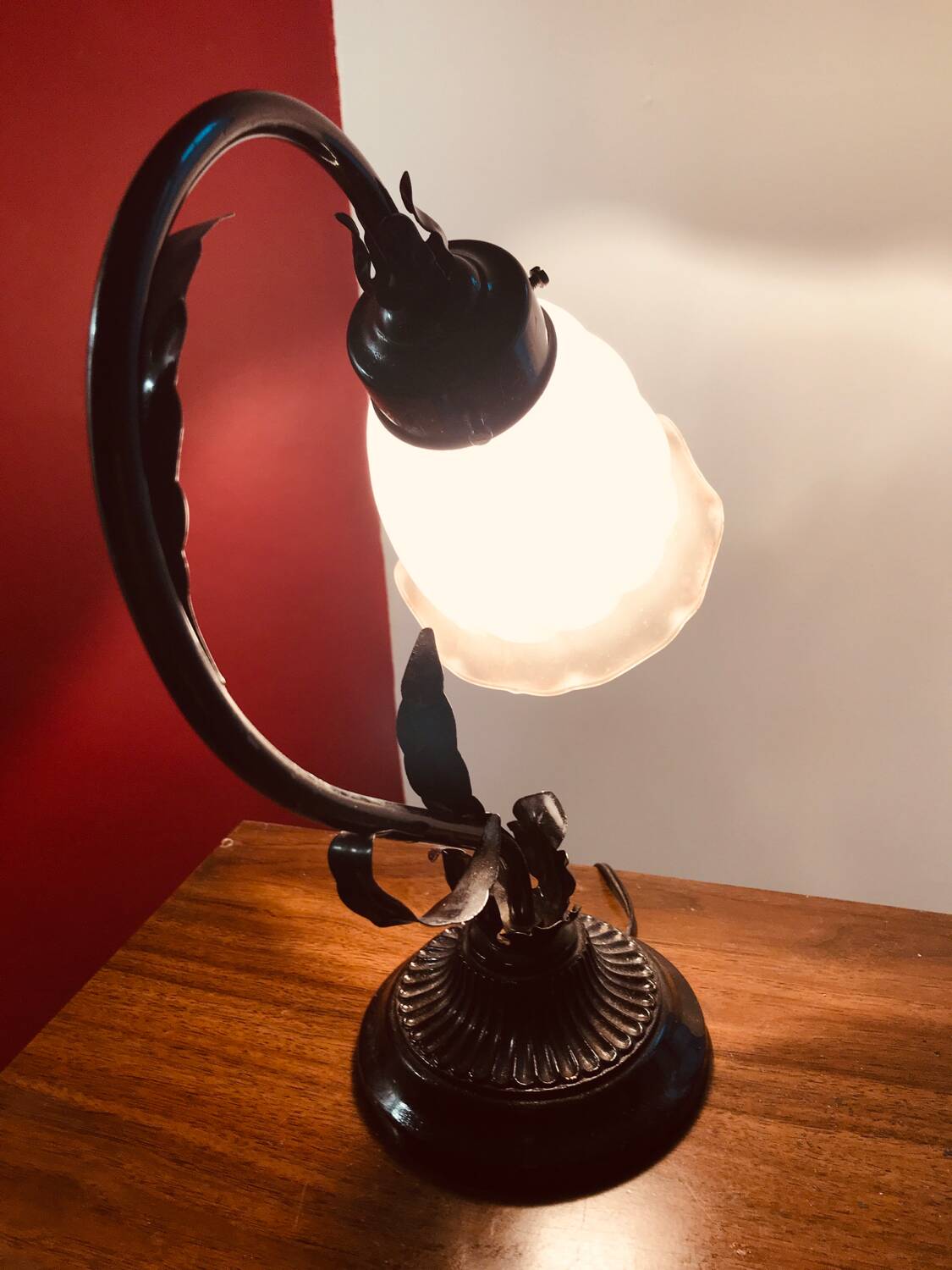 Lampe fleur en tôle, années 50