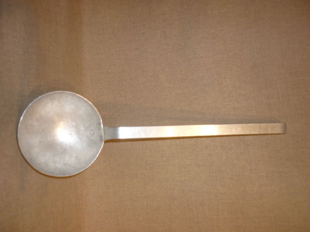 Hammered aluminum ladle