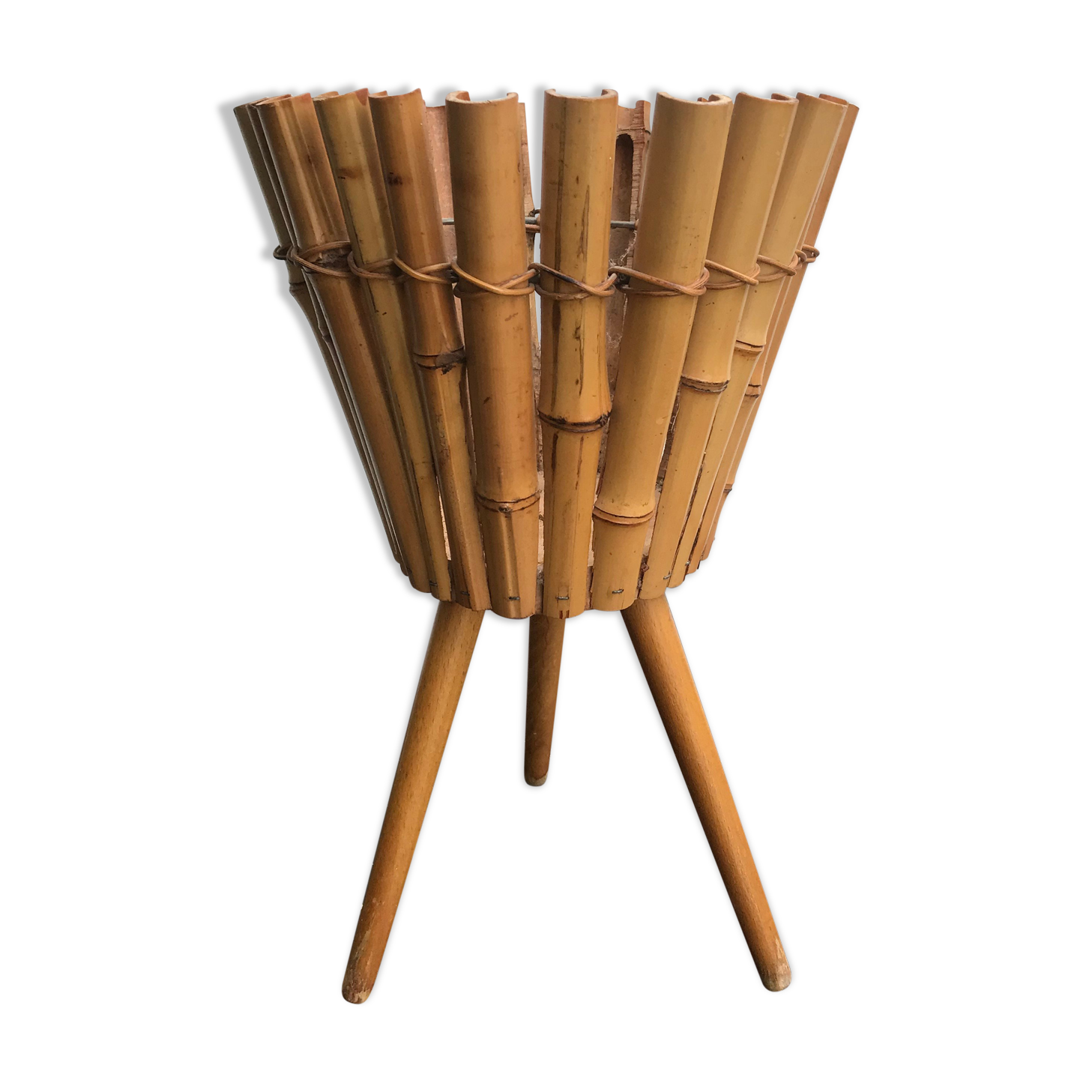 Cache jar in rattan and bamboo