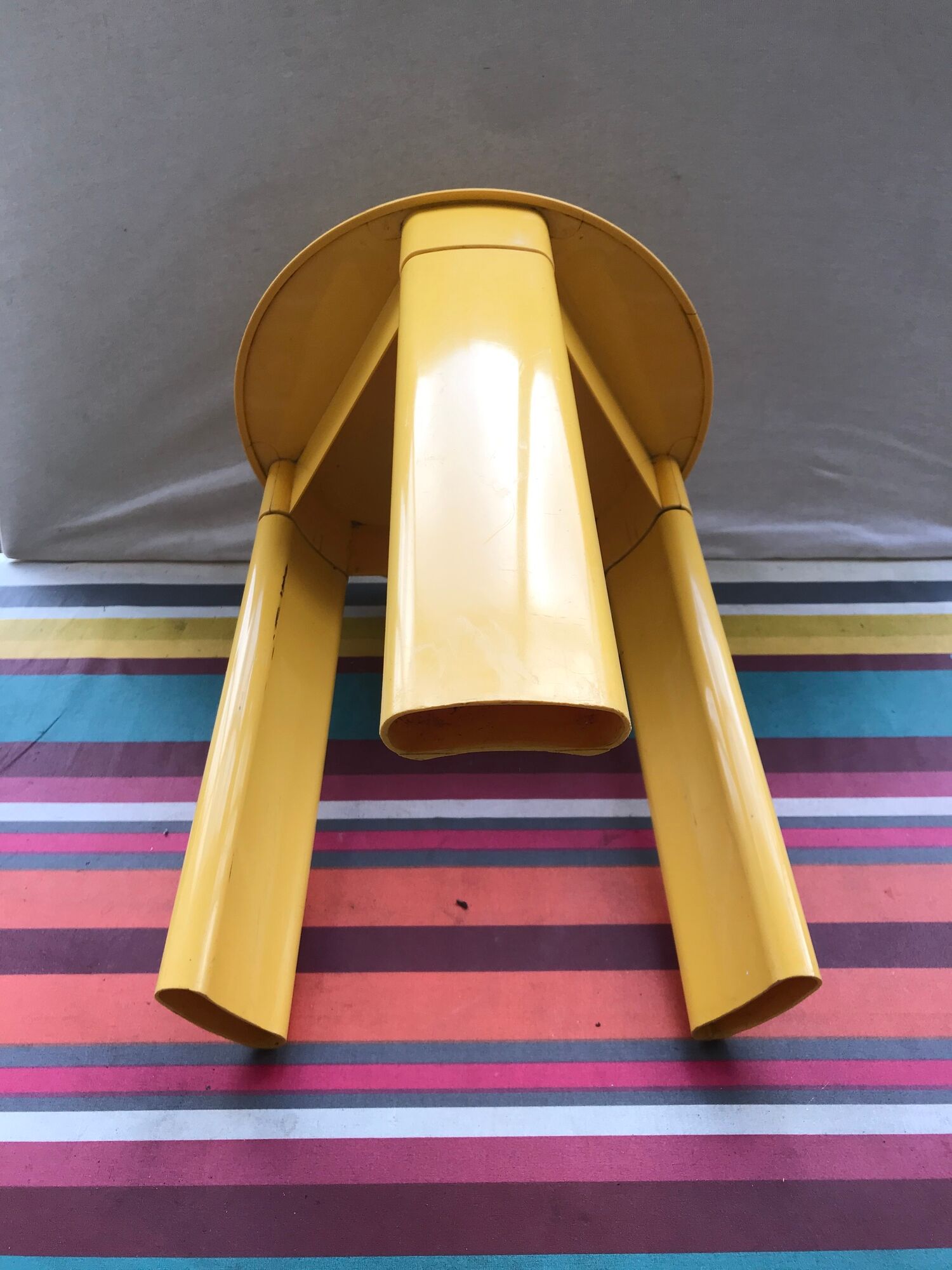 Former Gedy design Olaf von Bohr tripode yellow made in Italy vintage