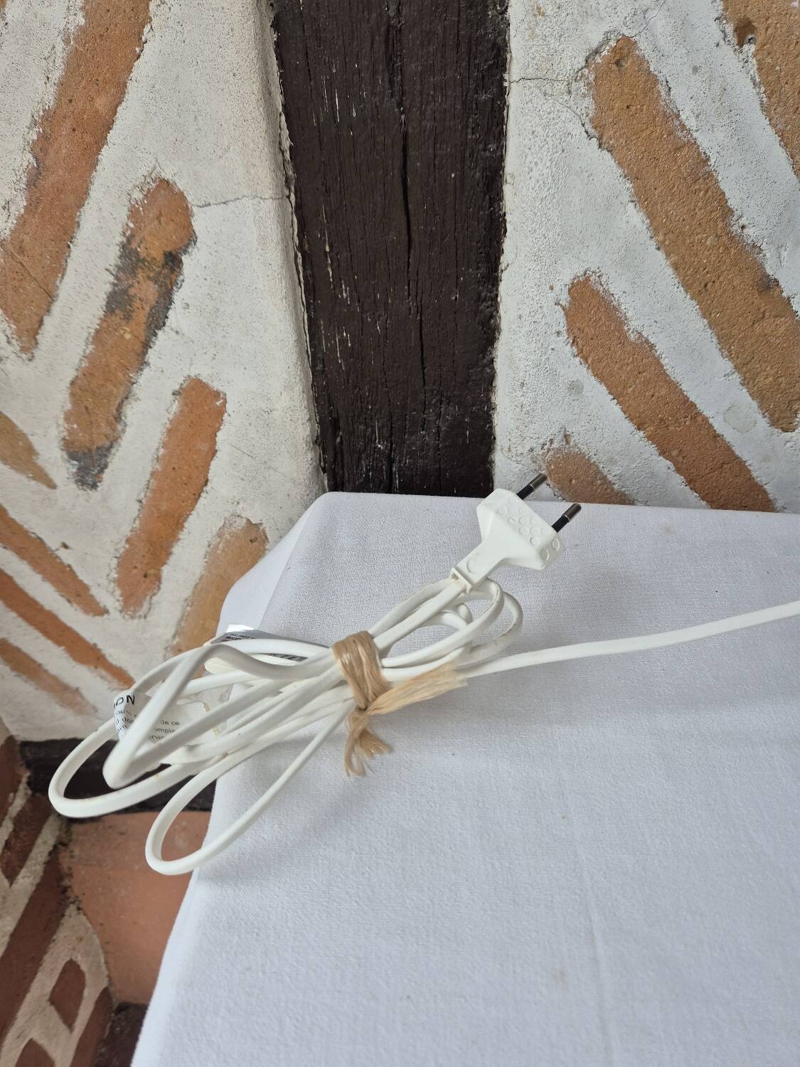 Grande lampe d'ambiance grise