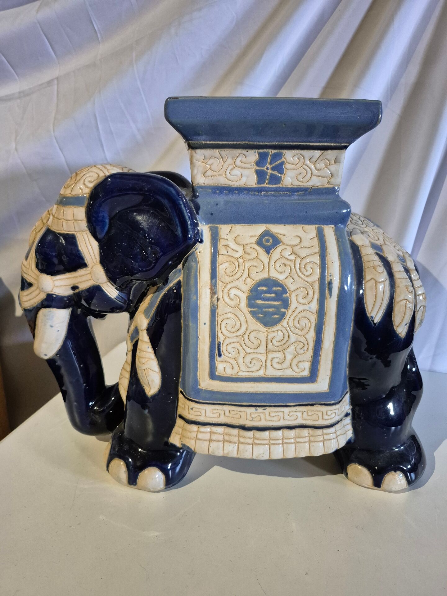 Ceramic XL plant stand 43cm Elephant bleu white