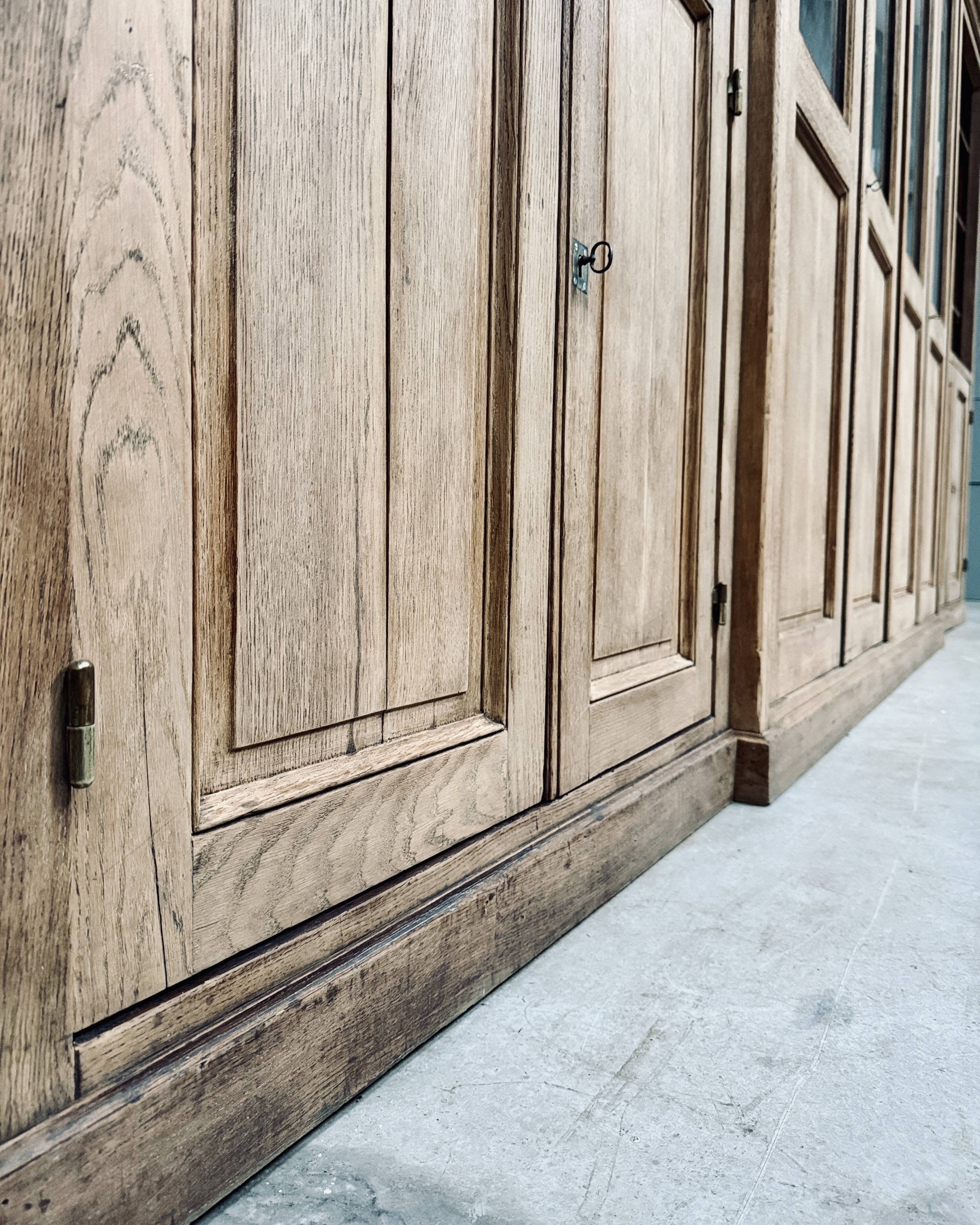 Large antique oak library (renovated)