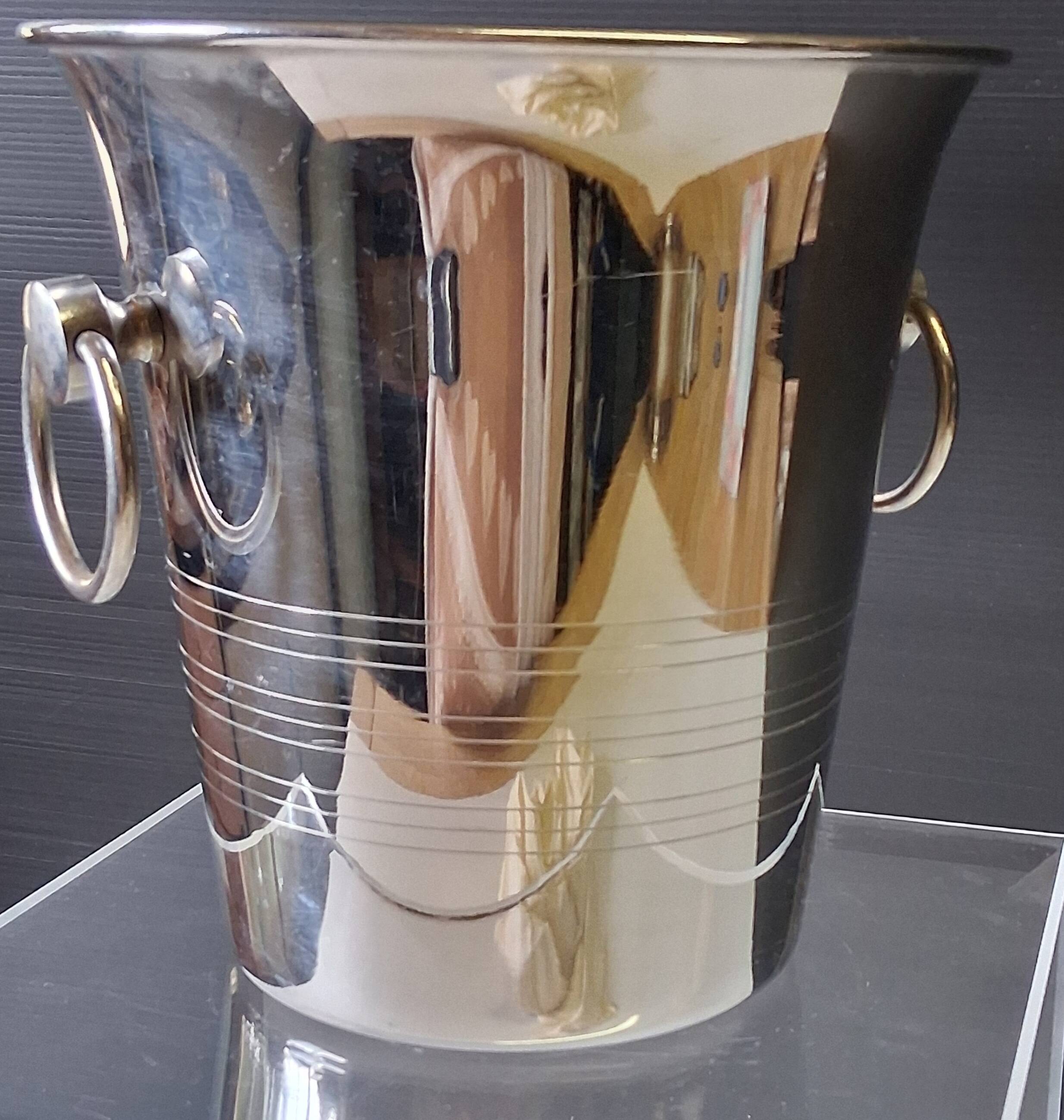 18/8 stainless steel champagne bucket from Guy Degrenne.