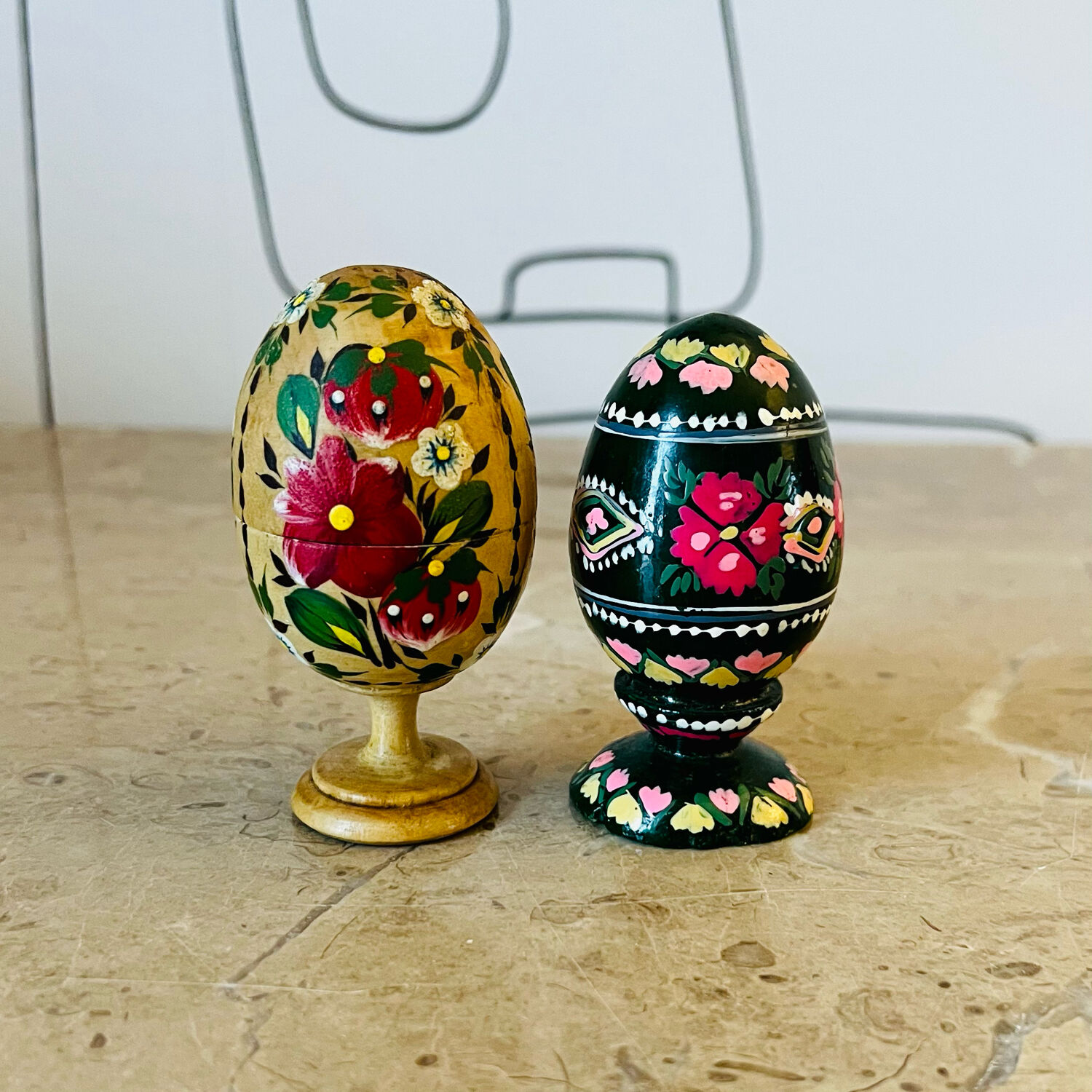 Khokloma painted eggs