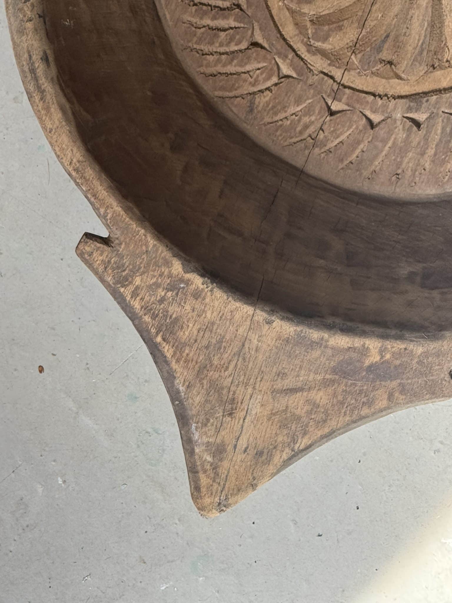Ancient Indian plateau carved from solid wood "Whirlwind"