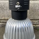 Set of 4 large industrial pendant lights YES 1 E 40 250Watts 220Volts.