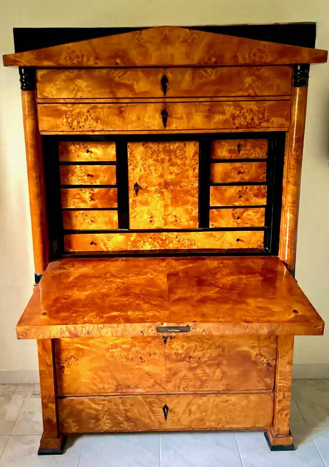 Secretary with a drop-leaf in pine and ebony, in Biedermeier style.