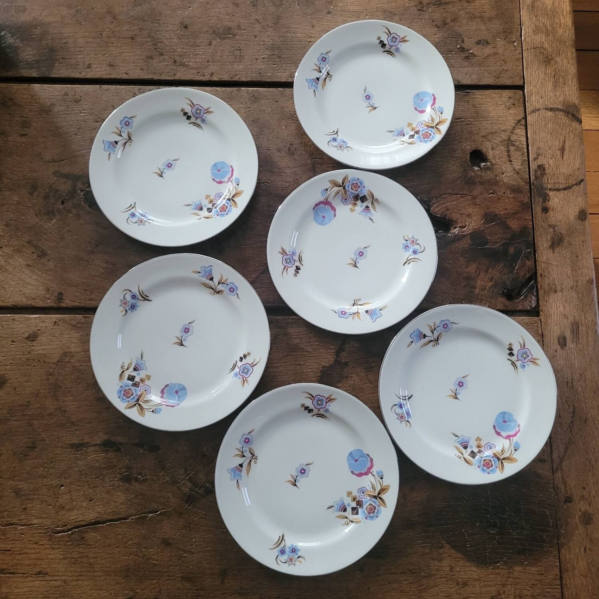 6 assiettes à dessert BD Limoges – décor floral géométrique – années 5