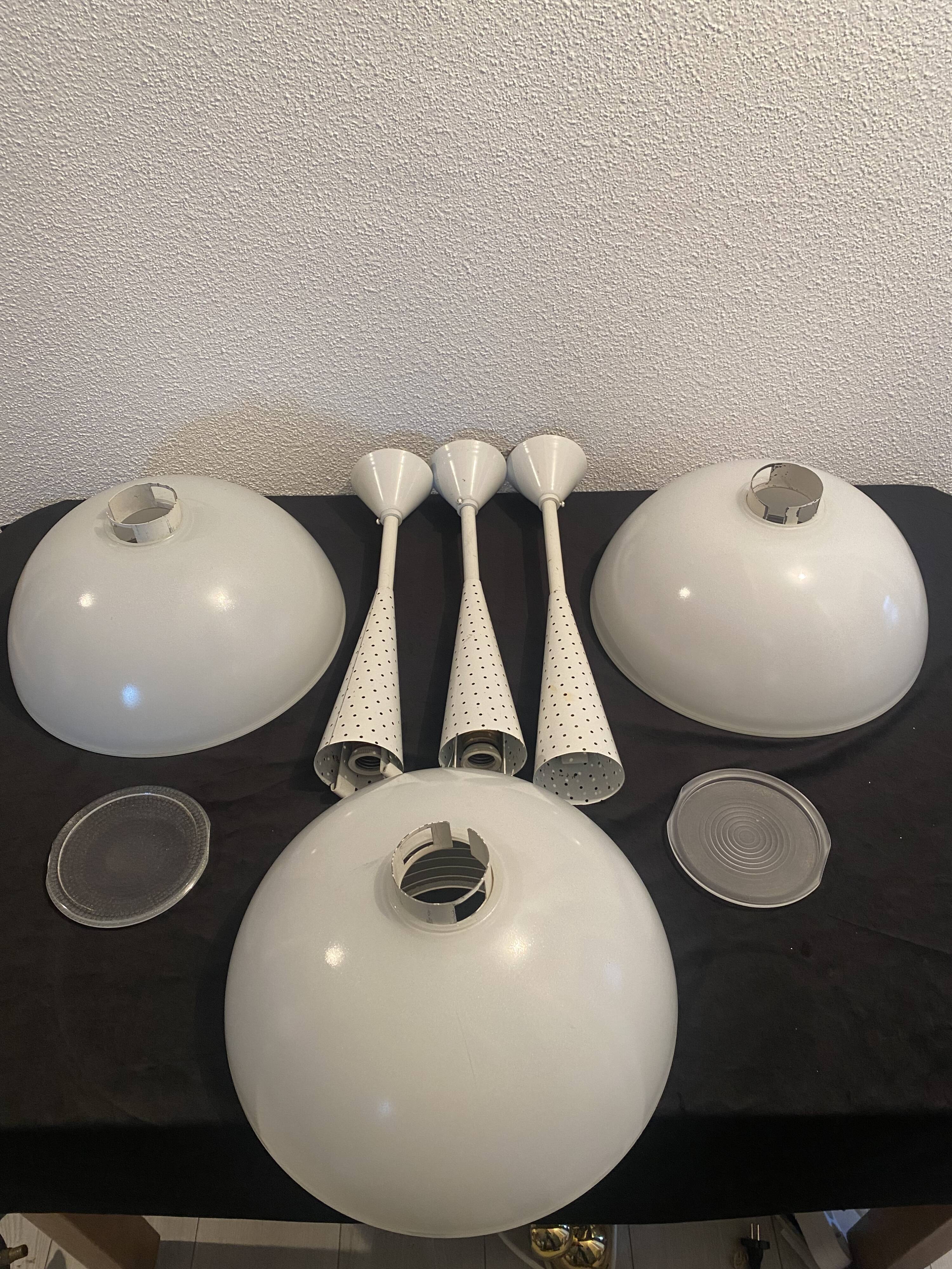 Lot de 3 lampes metal et verre holophane design année 70