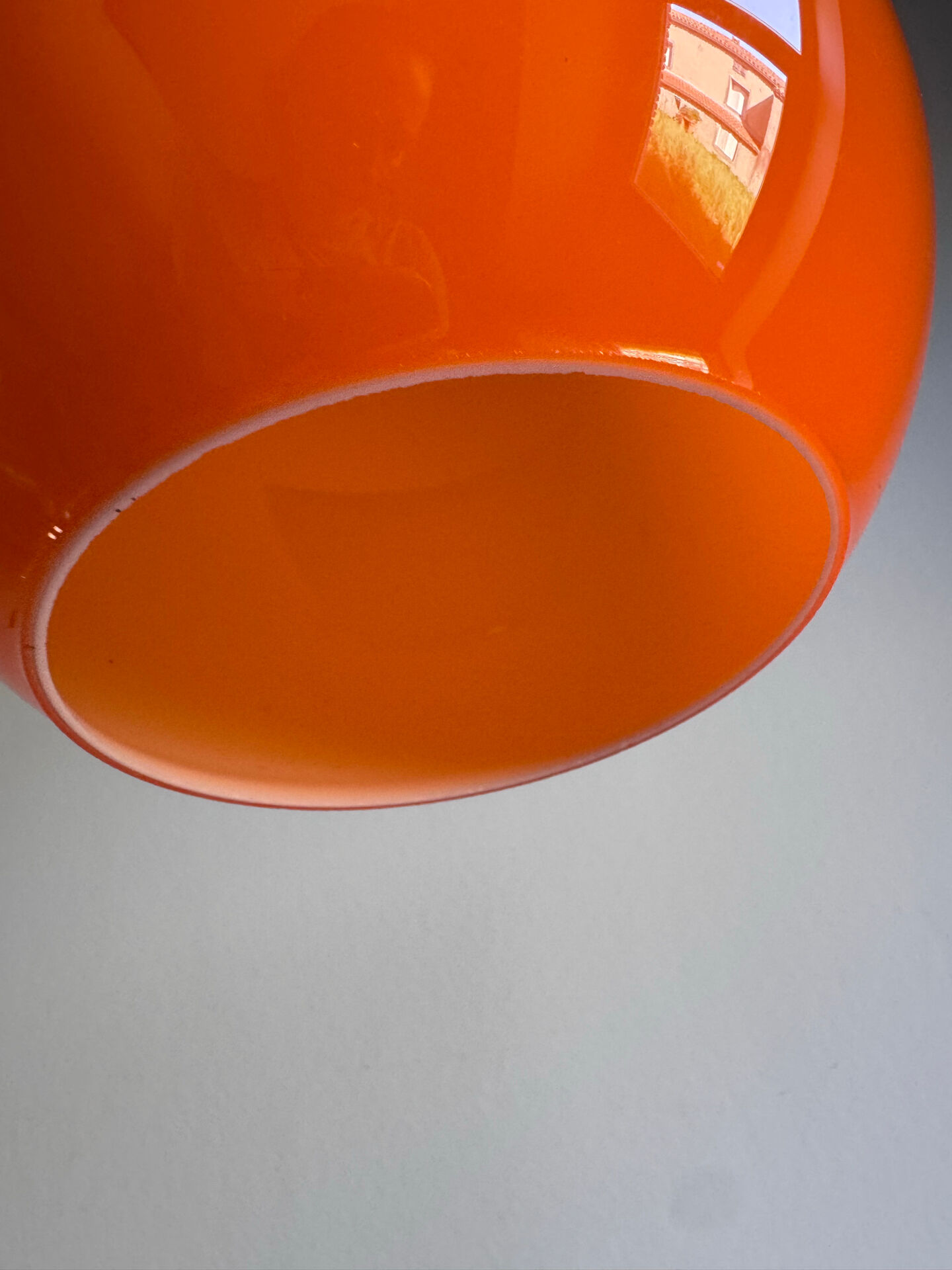 Suspension globe orange