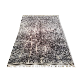 Mrirt carpet