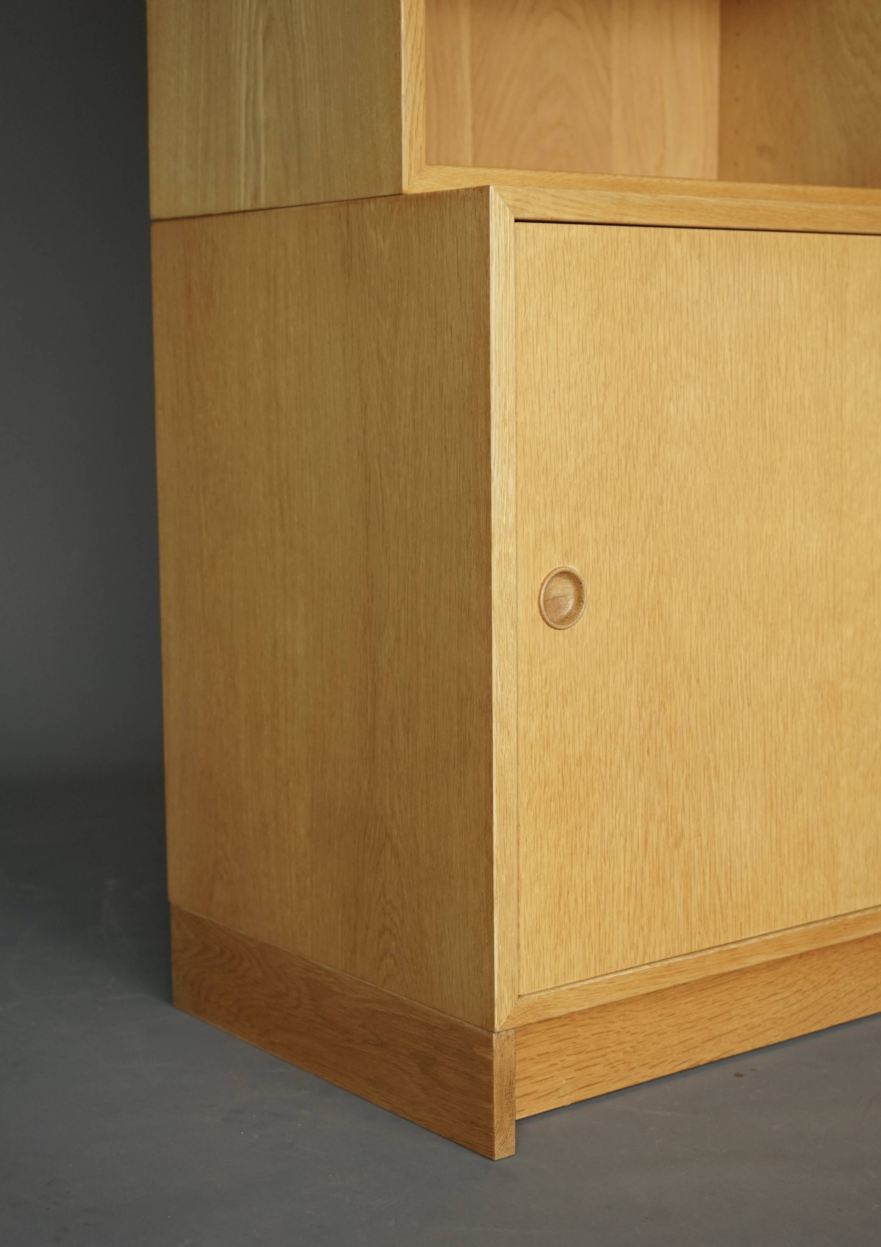 Oak Bookcase by Børge Mogensen for Karl Andersson & söner. Sweden, 1960s