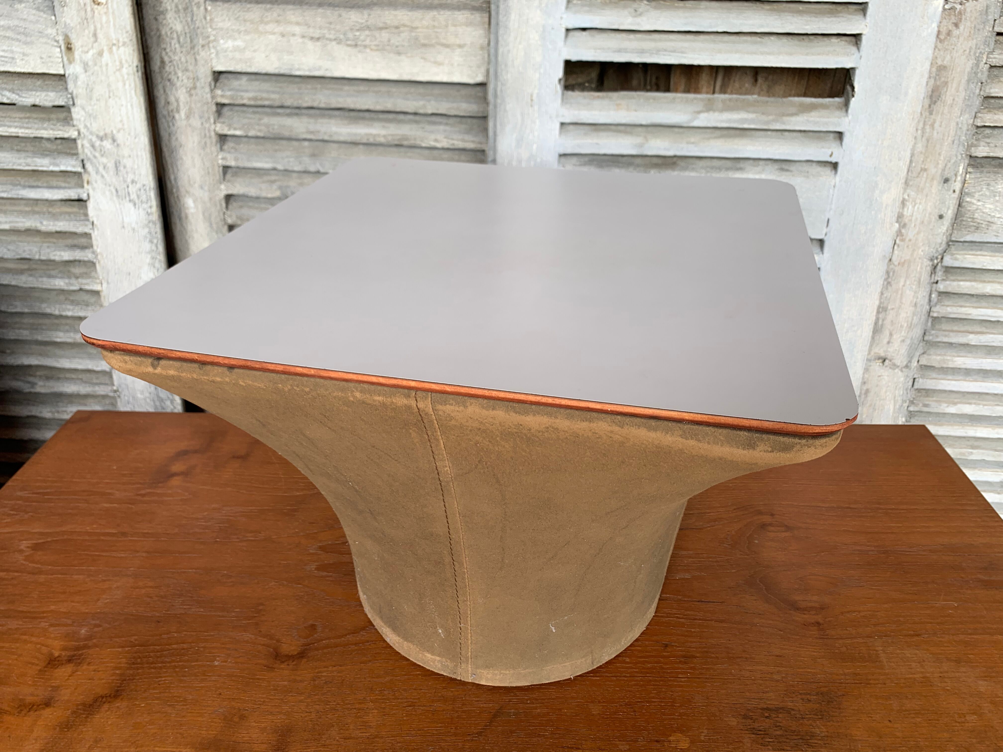 Pierre Paulin mushroom coffee table