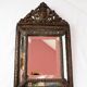 Ancien miroir français en laiton repoussé avec fronton XIXe siècle (56 cm)