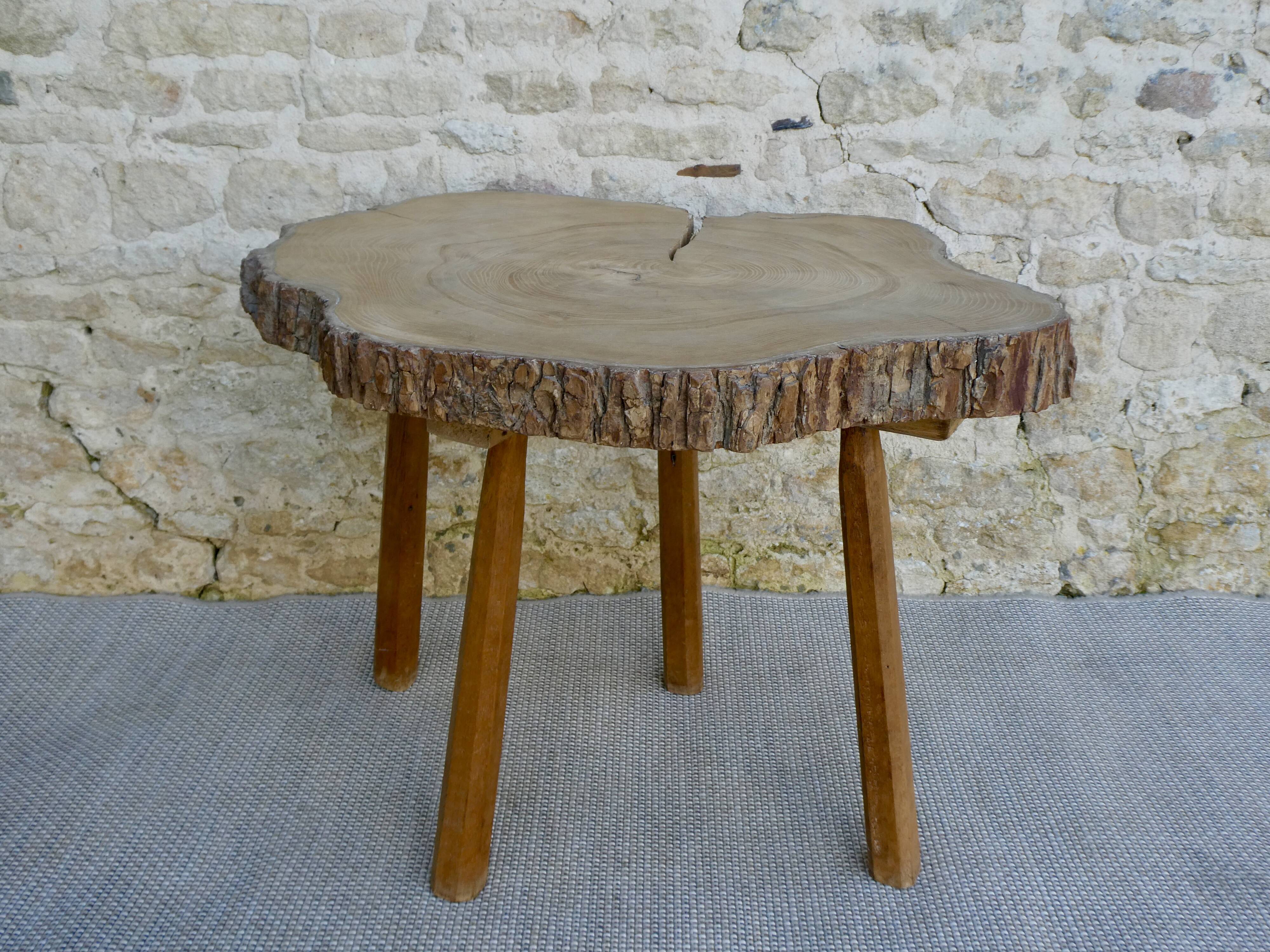 Table basse guéridon en bois brut tronc d'arbre