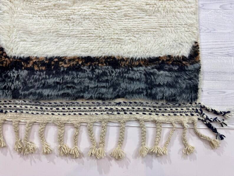 Moroccan Berber rug 250cmx150cm