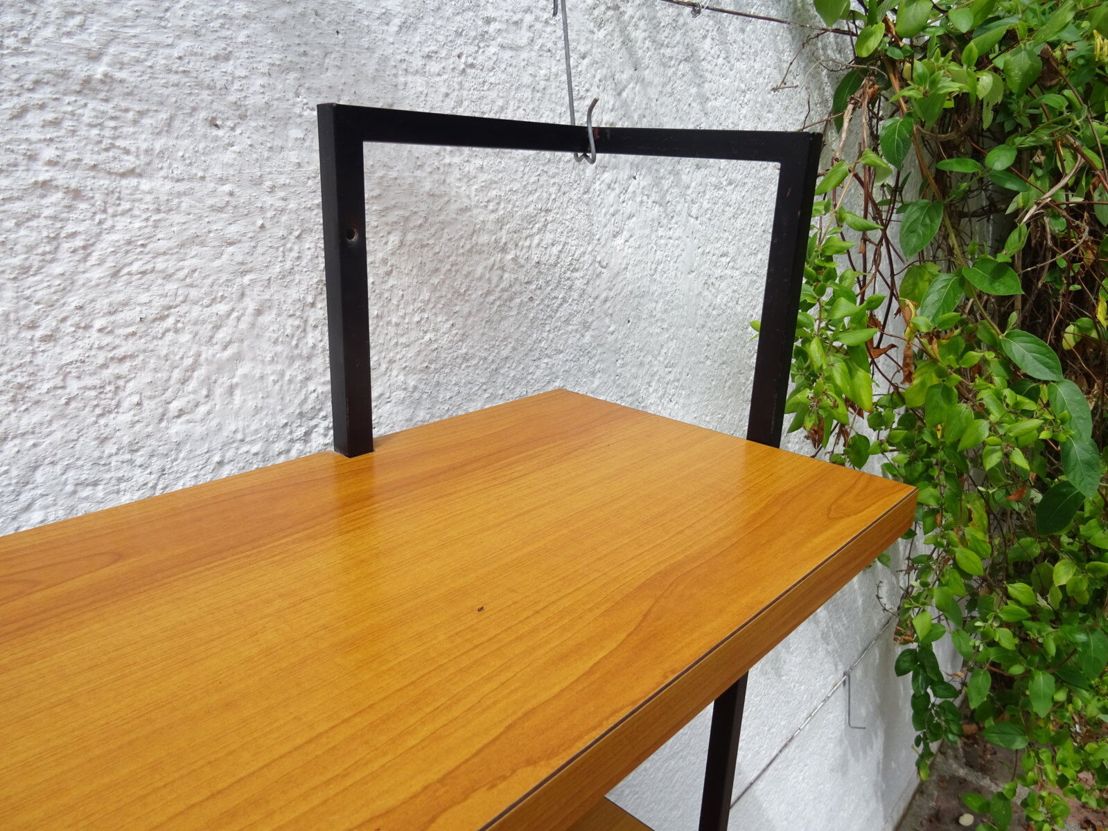 Modernist wall mount 1m23