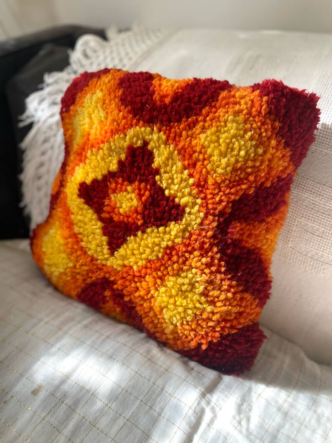 Coussin décoratif au Punch Needle 70