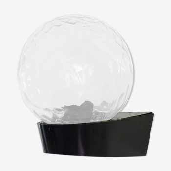 Applique murale vintage structure plastique ou bakelite, globe en verre transparent. Année 70