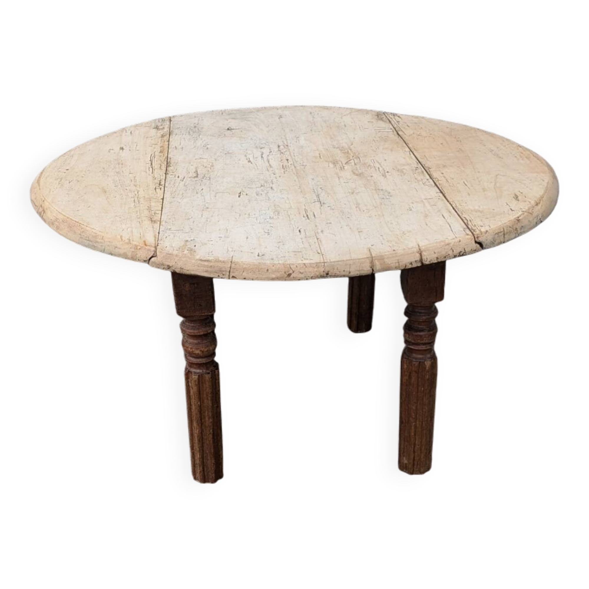 Round coffee table
