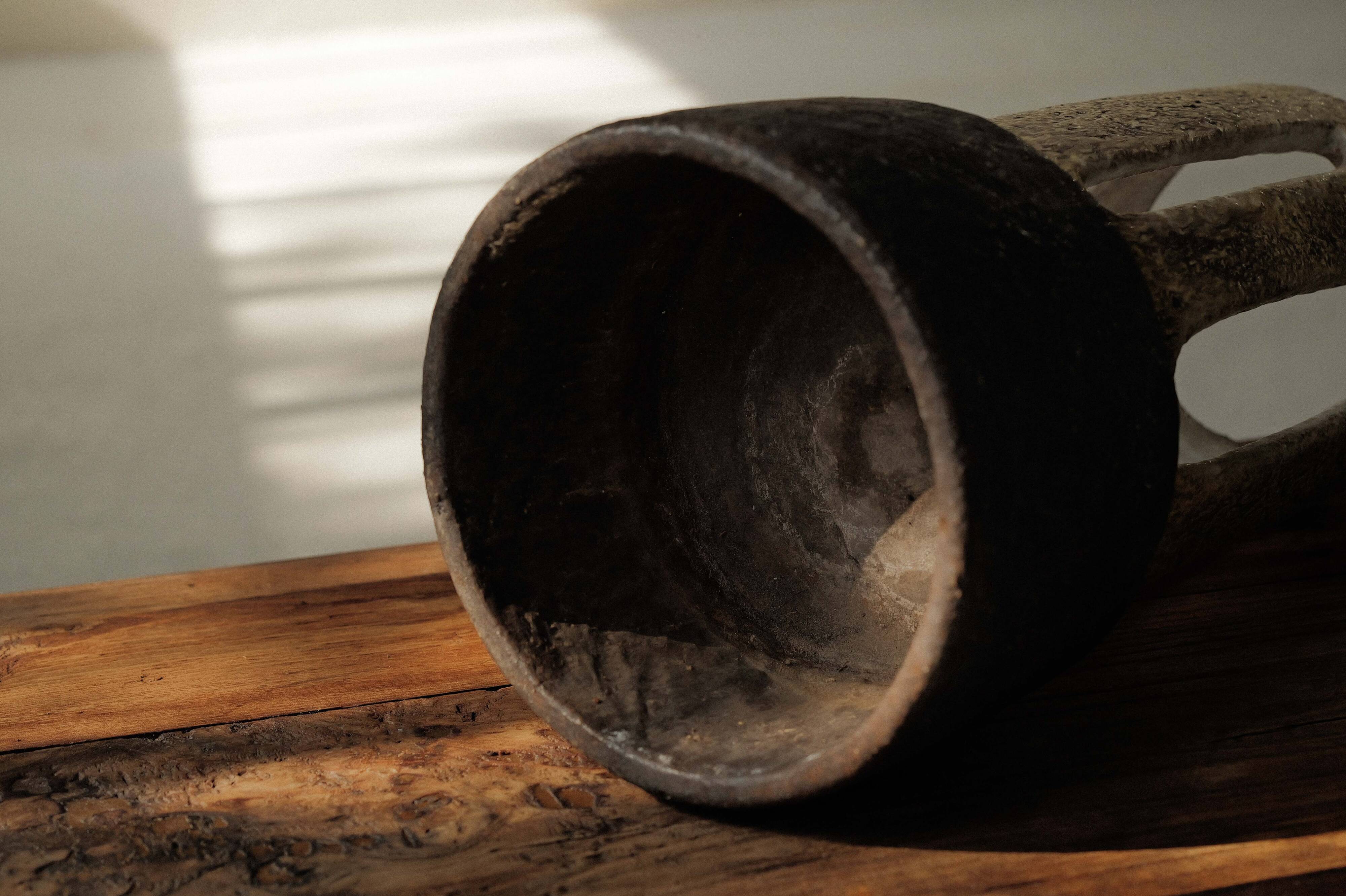 Large sculptural glazed ceramic planter, circa 1970