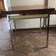 Table en formica avec sa chaise et son tabouret imitation palissandre